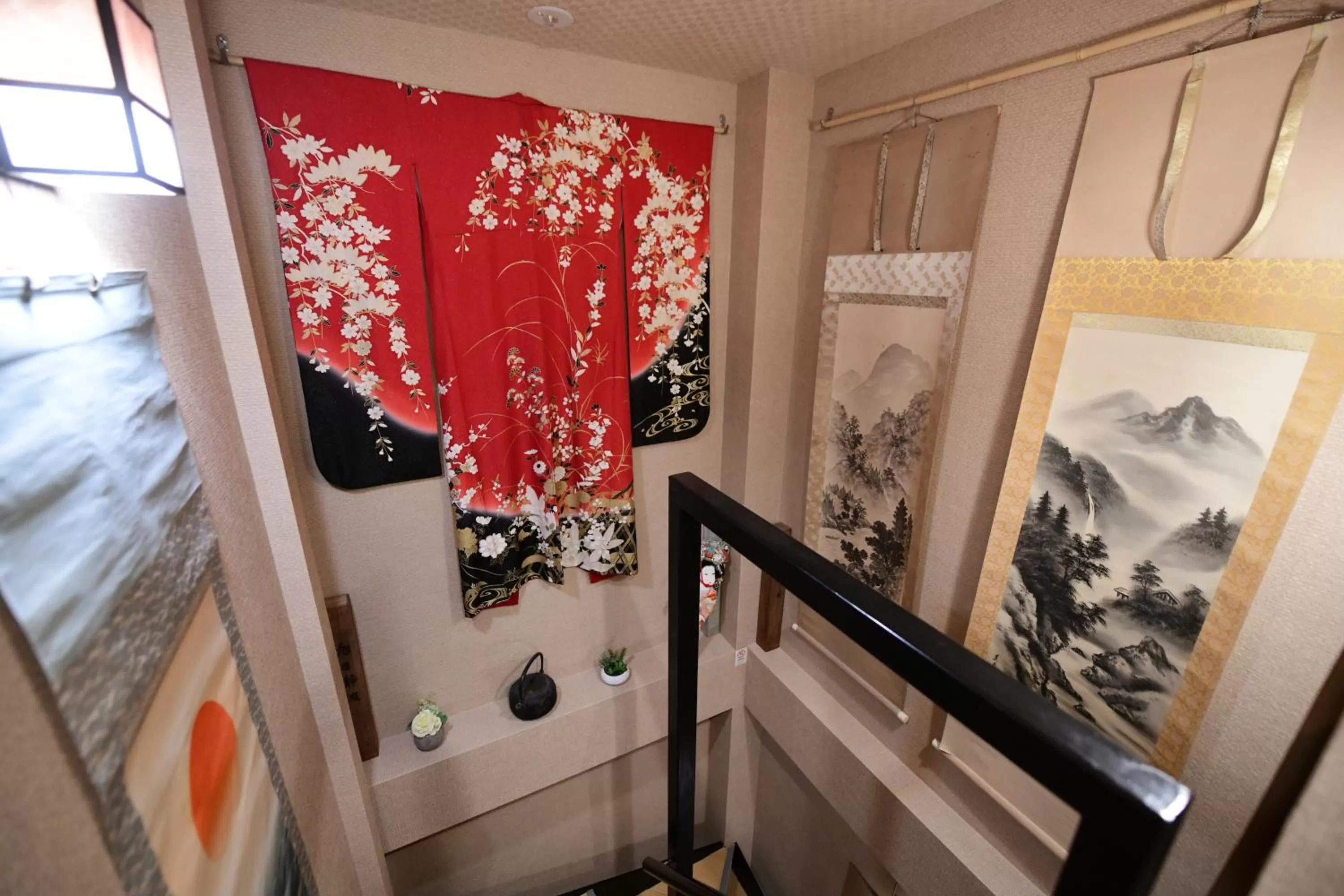 Decorative detail in 無料wi-fi JING HOUSE 秋葉原 電動自転車レンタル