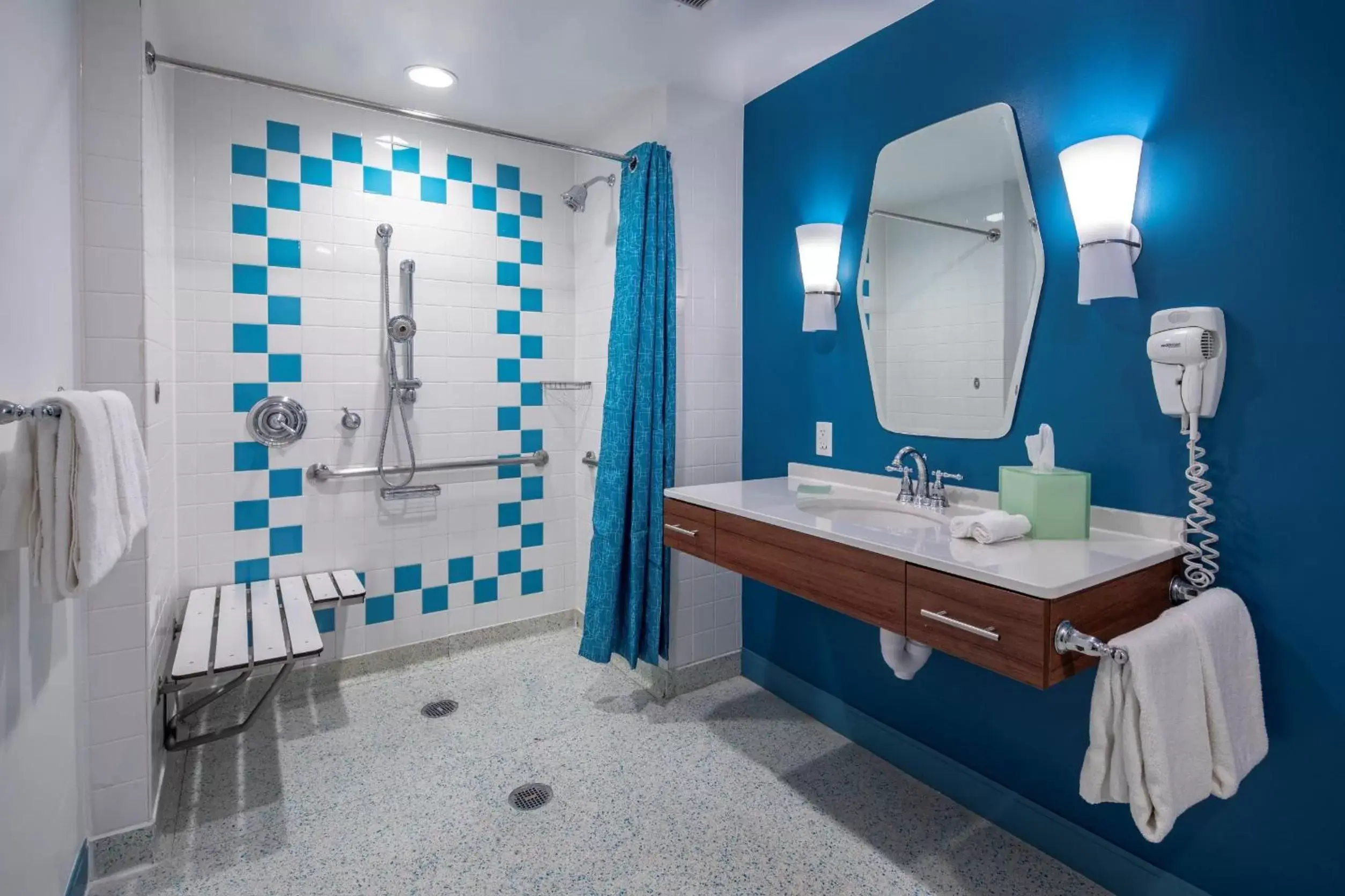 Standard Room with Roll-In Shower Mobility Accessible (Includes Early Park Admission) in Universal's Cabana Bay Beach Resort