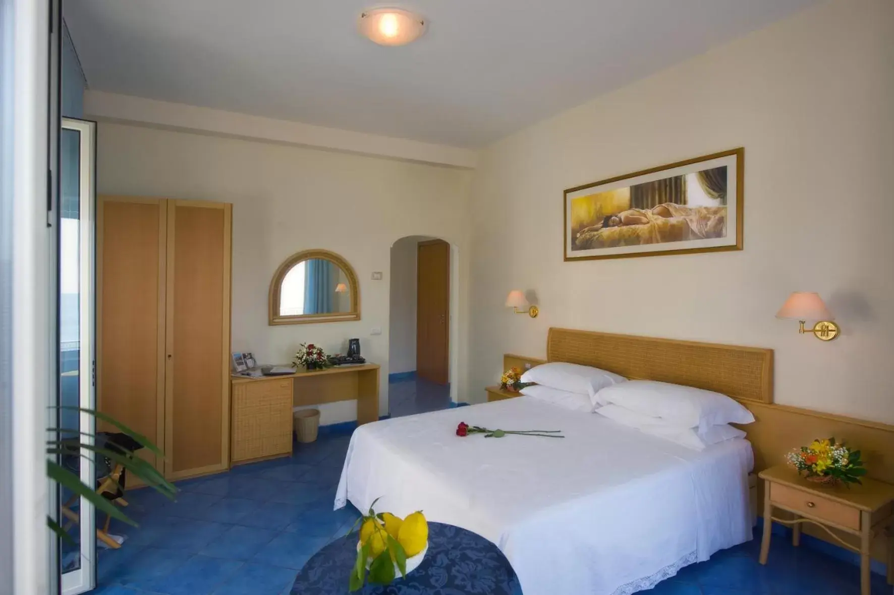 Photo of the whole room, Bed in Hotel Pensione Reale