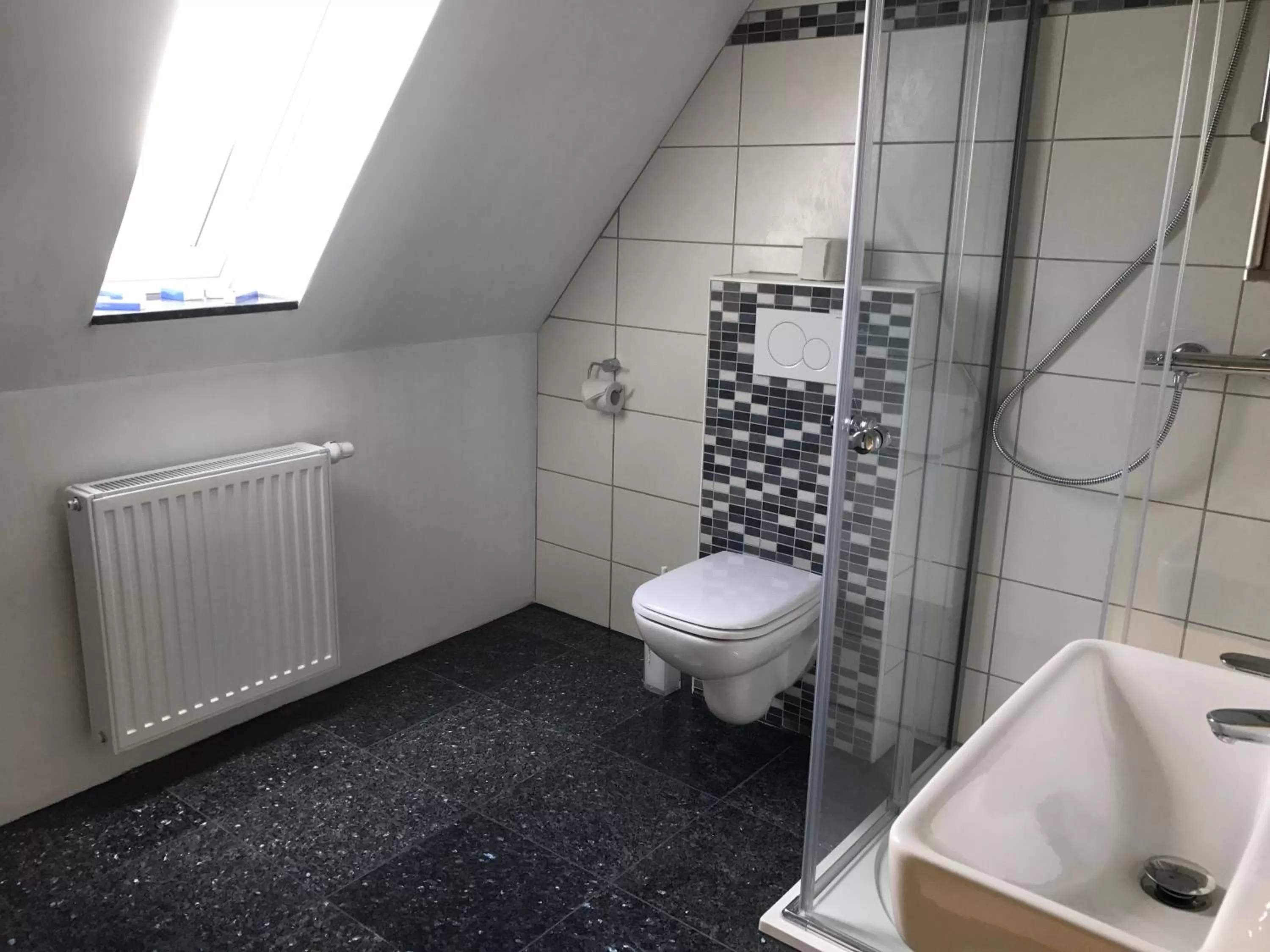 Shower in Hotel Seemeile