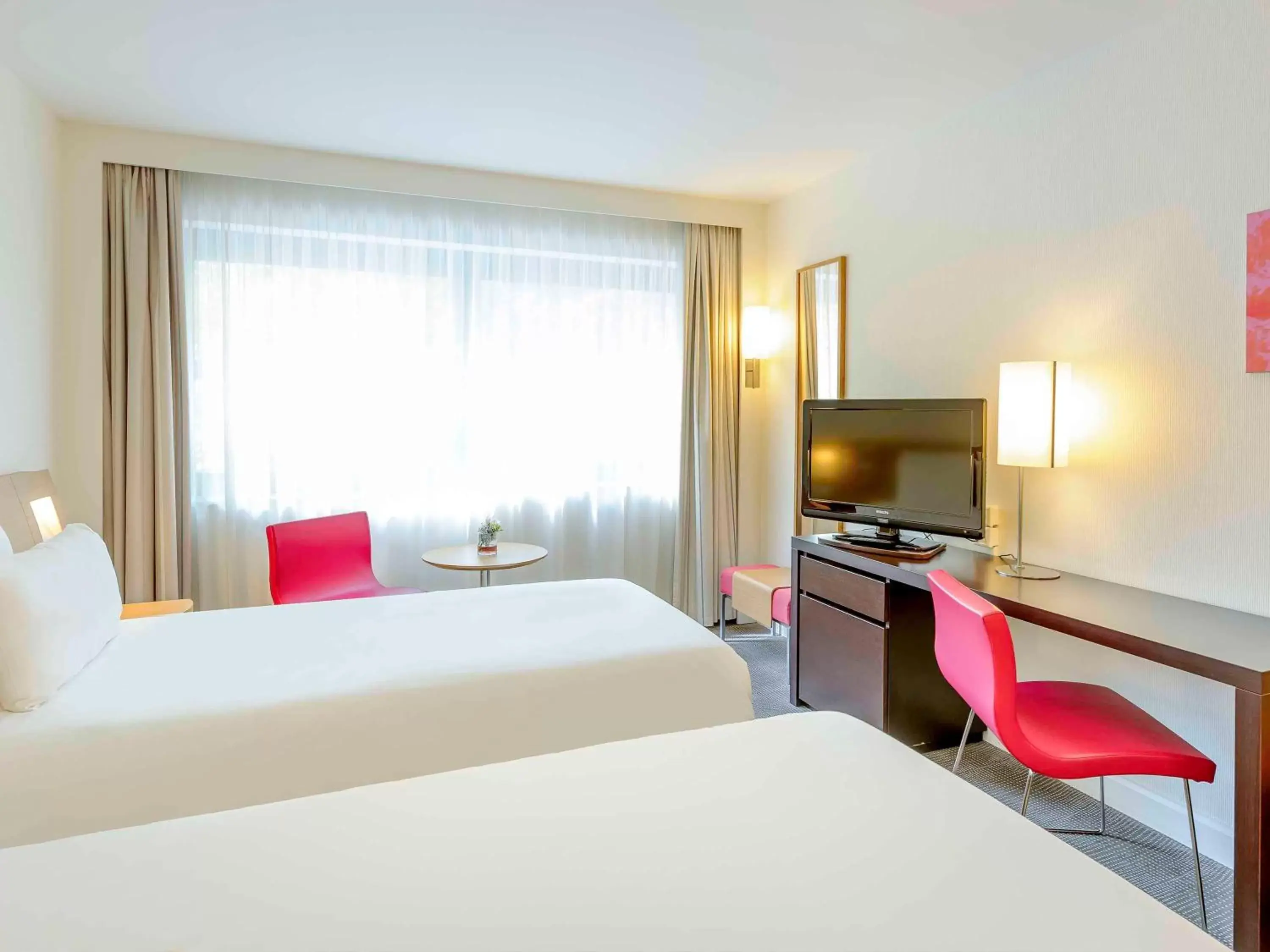 Bedroom, Bed in Novotel Aachen City