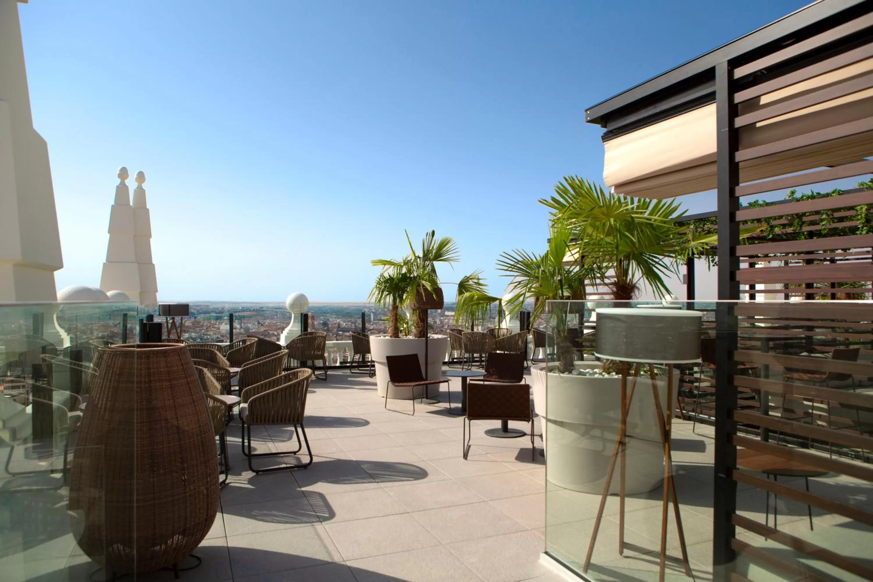 Lounge or bar in Riu Plaza España