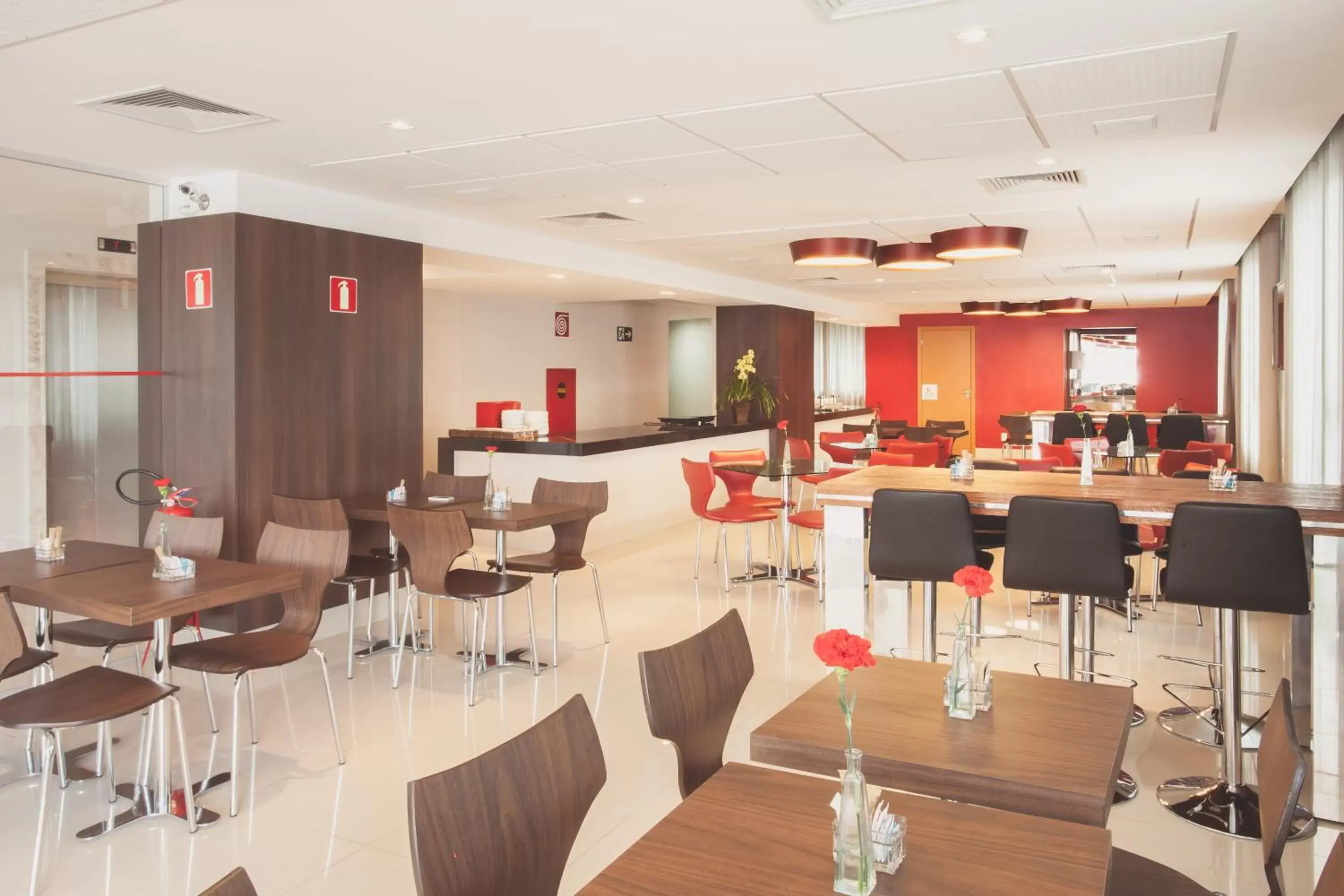 Restaurant/Places to Eat in Ramada Encore by Wyndham Belo Horizonte Minascasa