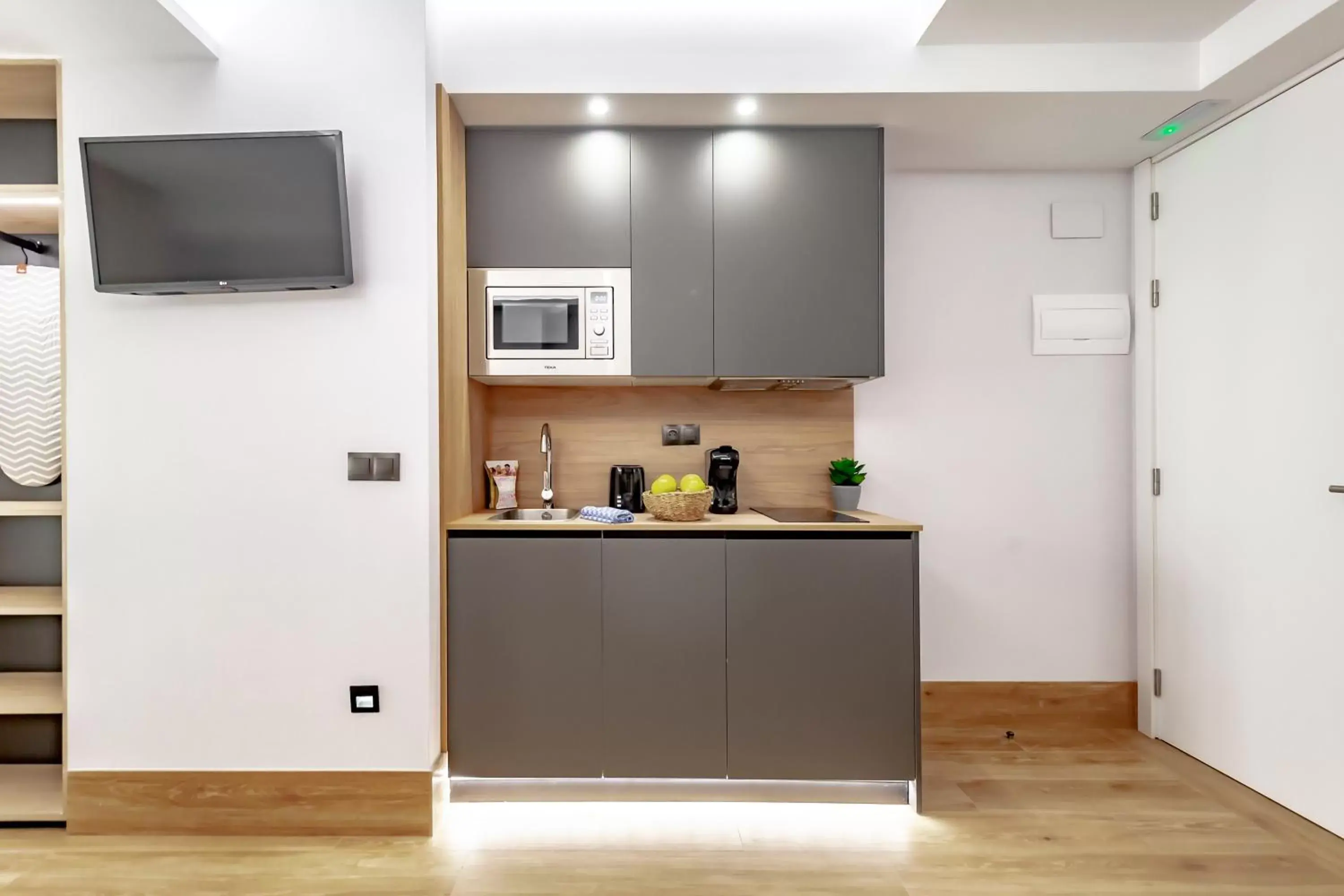 Kitchen or kitchenette, Kitchen/Kitchenette in dobohomes - Montesa 20 Apartamentos