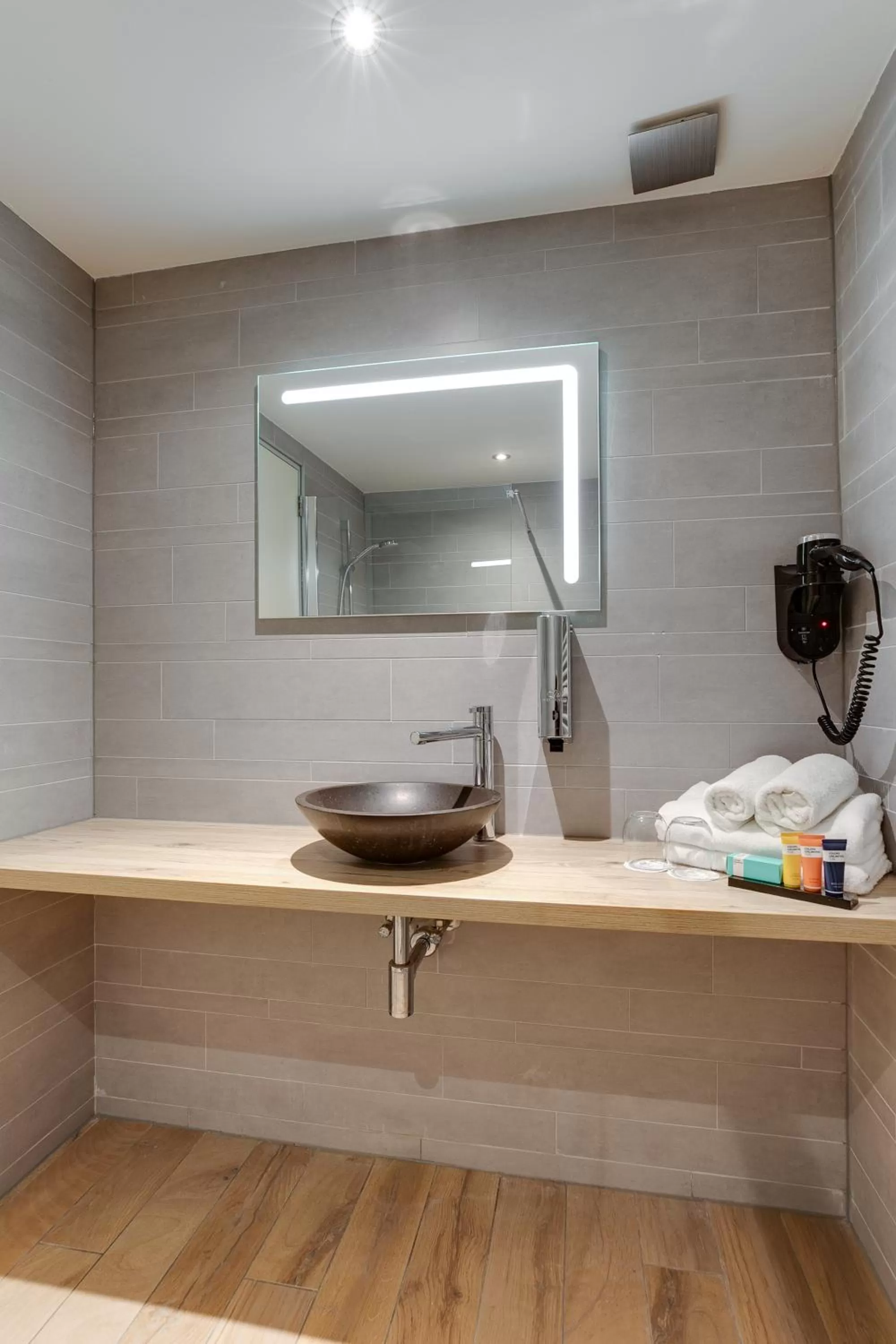 Bathroom in Hotel Royal Bridges