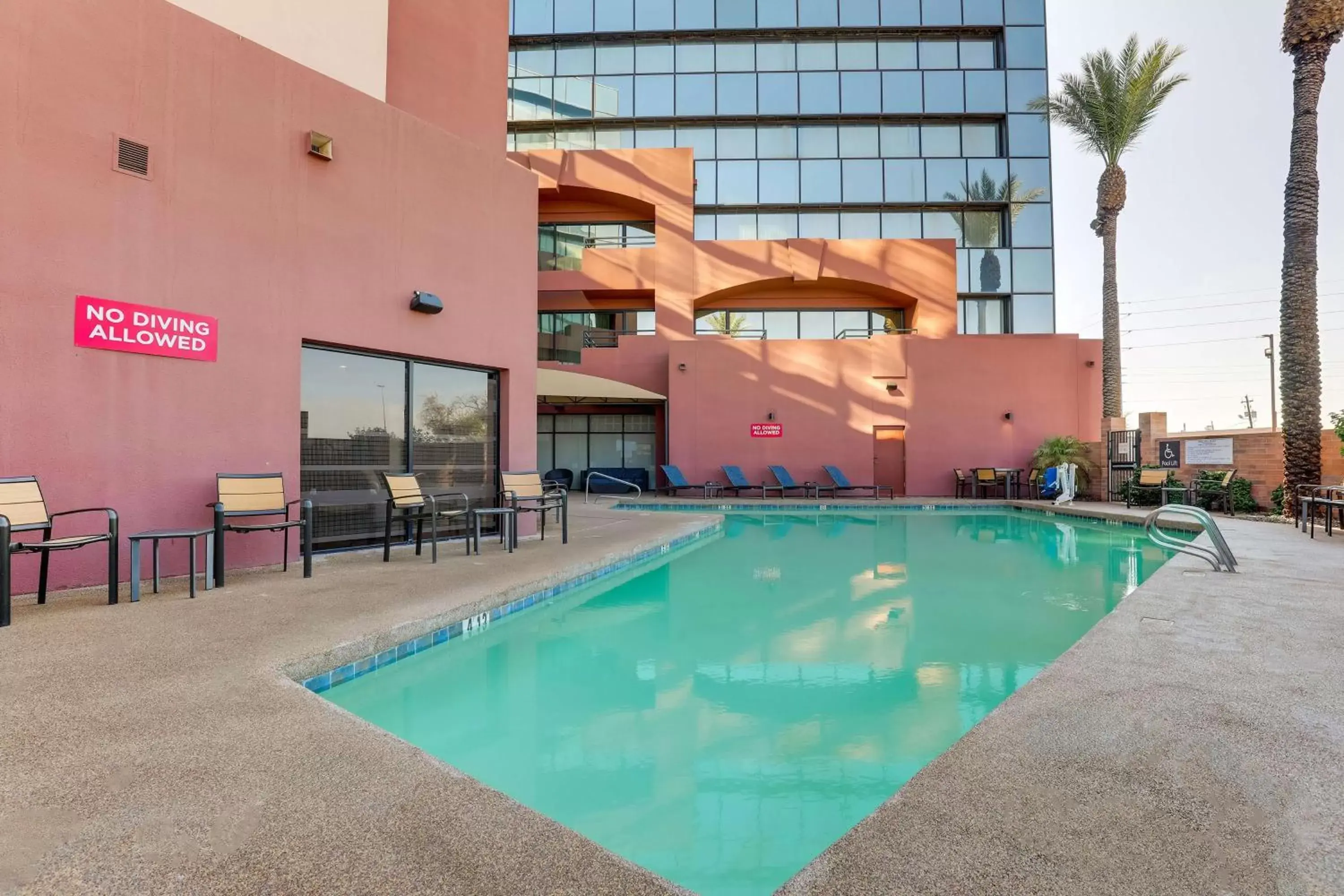 Pool view, Swimming Pool in Drury Inn & Suites Phoenix Airport