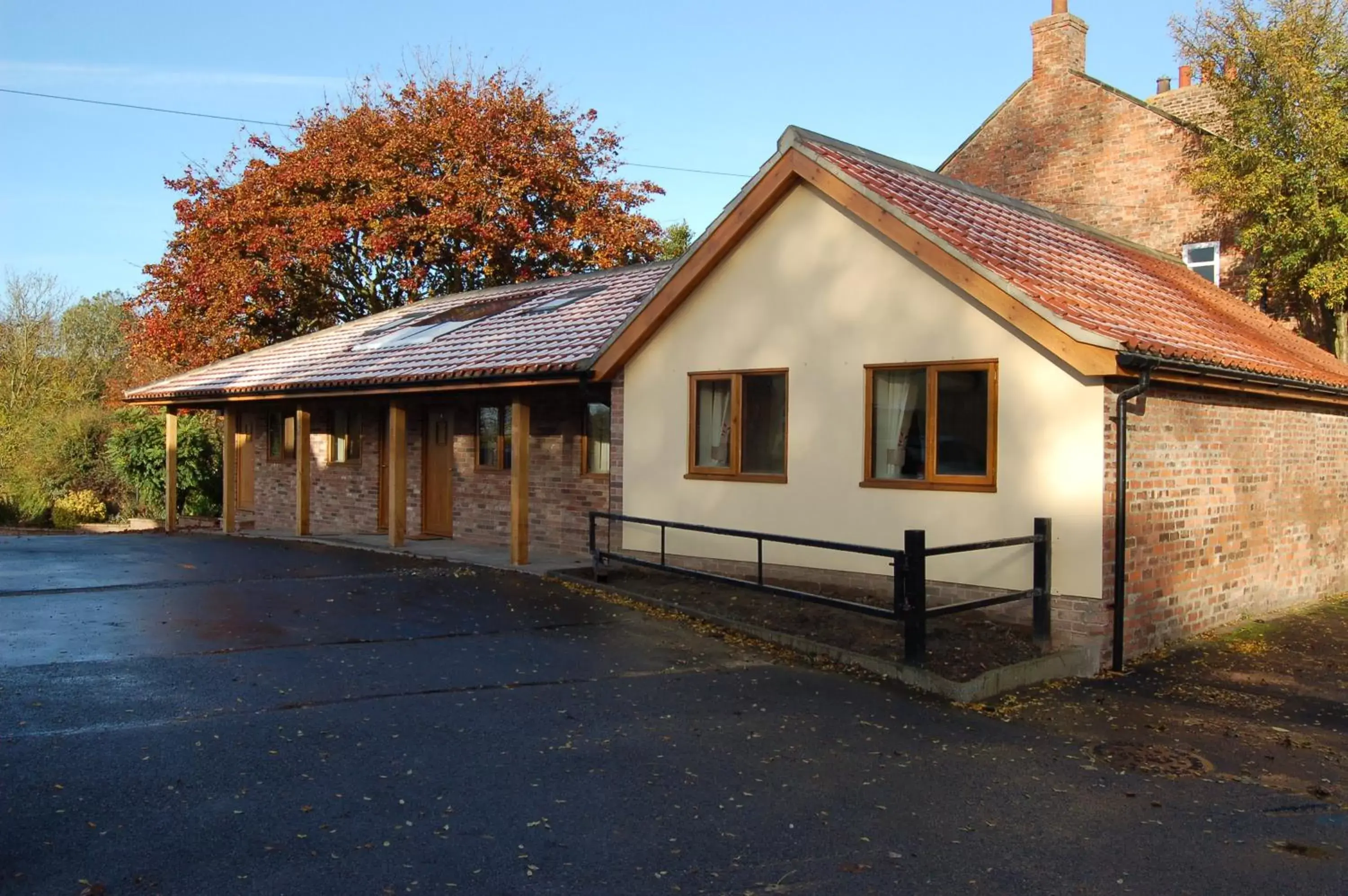 Street view, Property Building in Old Oak Tree