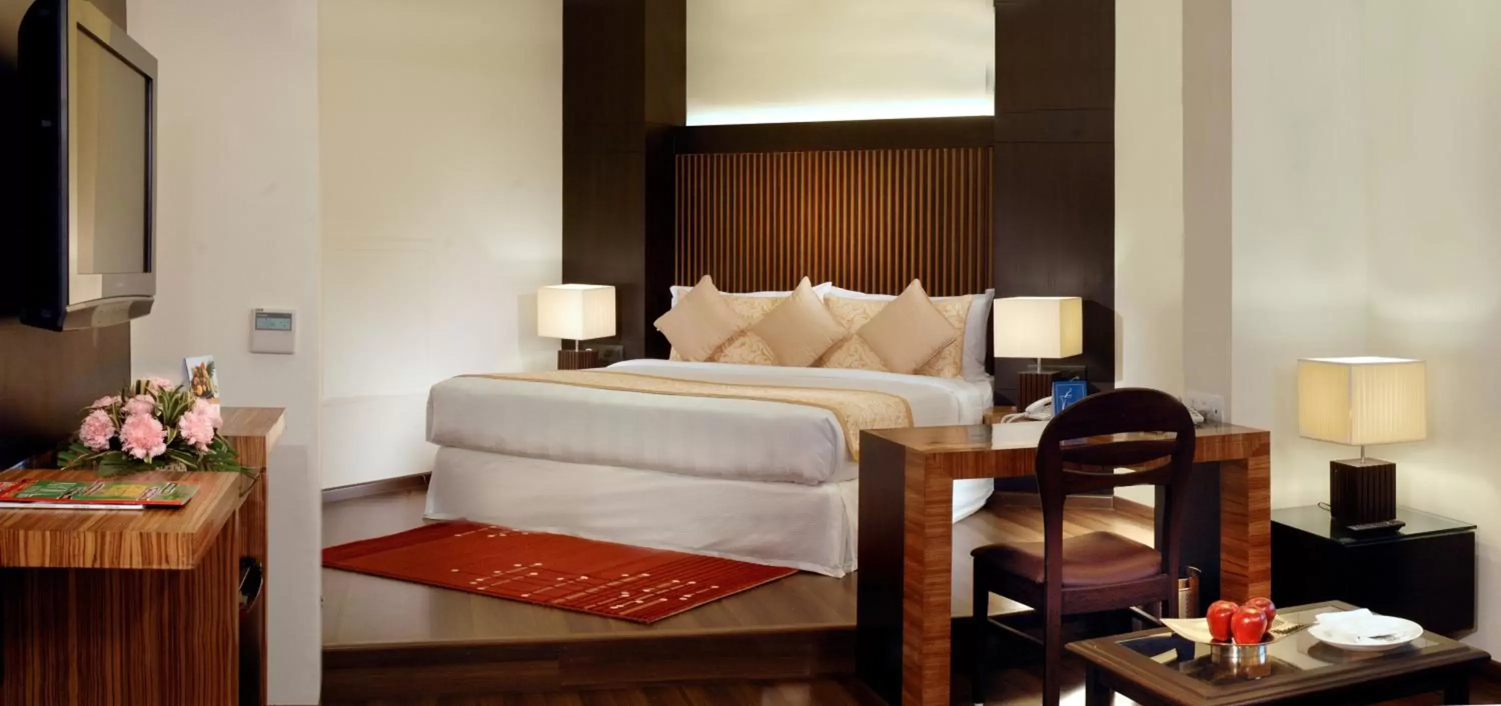 Bedroom, Bed in Fortune Inn Haveli, Gandhinagar - Member ITC's Hotel Group