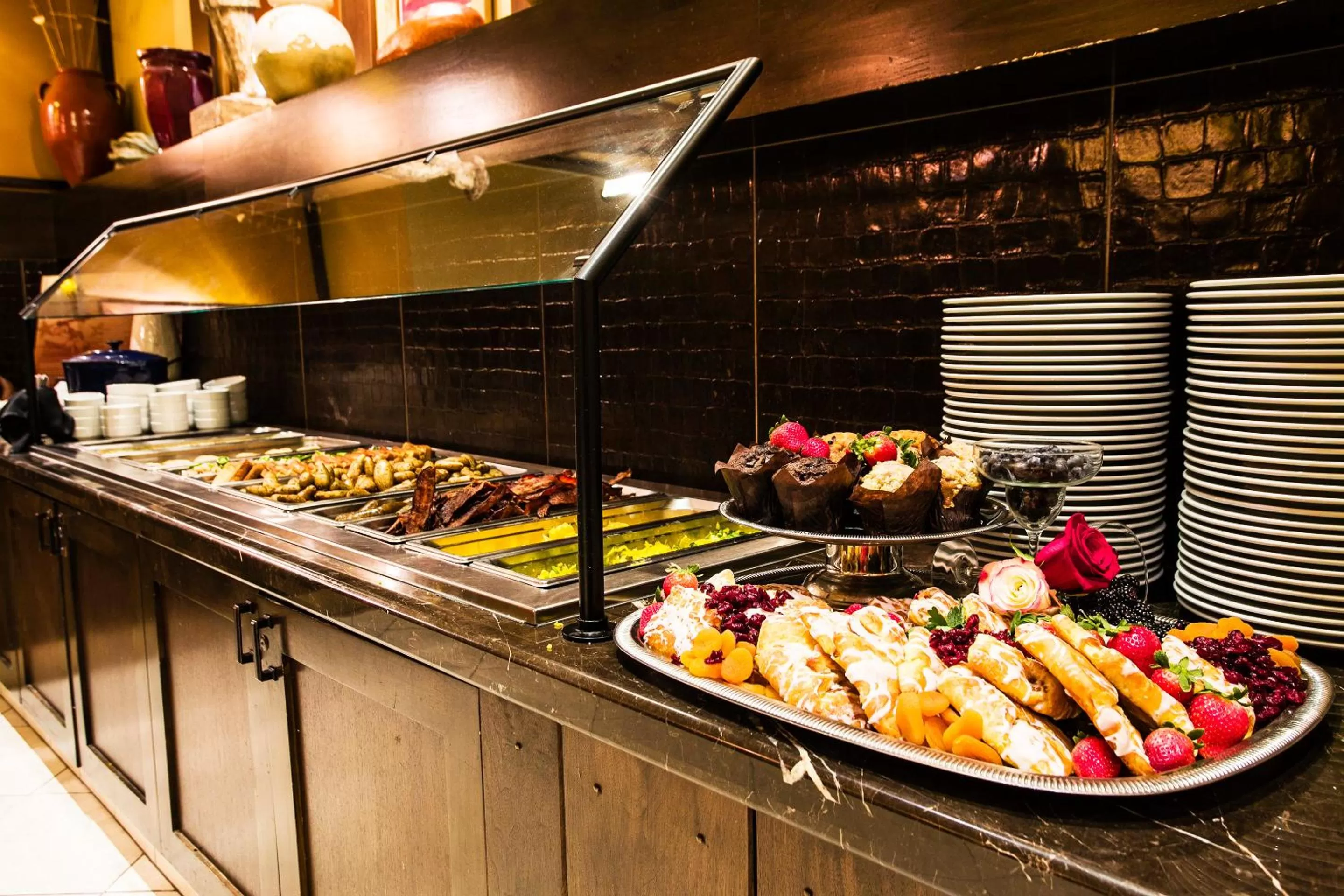 Restaurant/places to eat in Overton Hotel and Conference Center