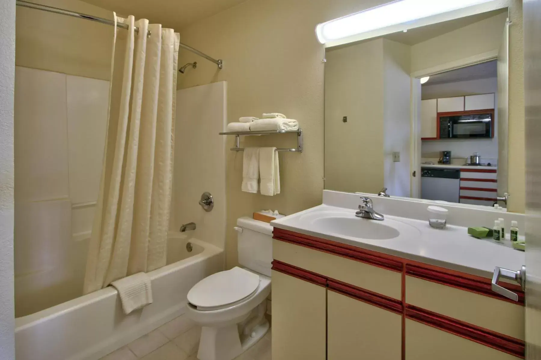 Bathroom in MCM Elegante Suites