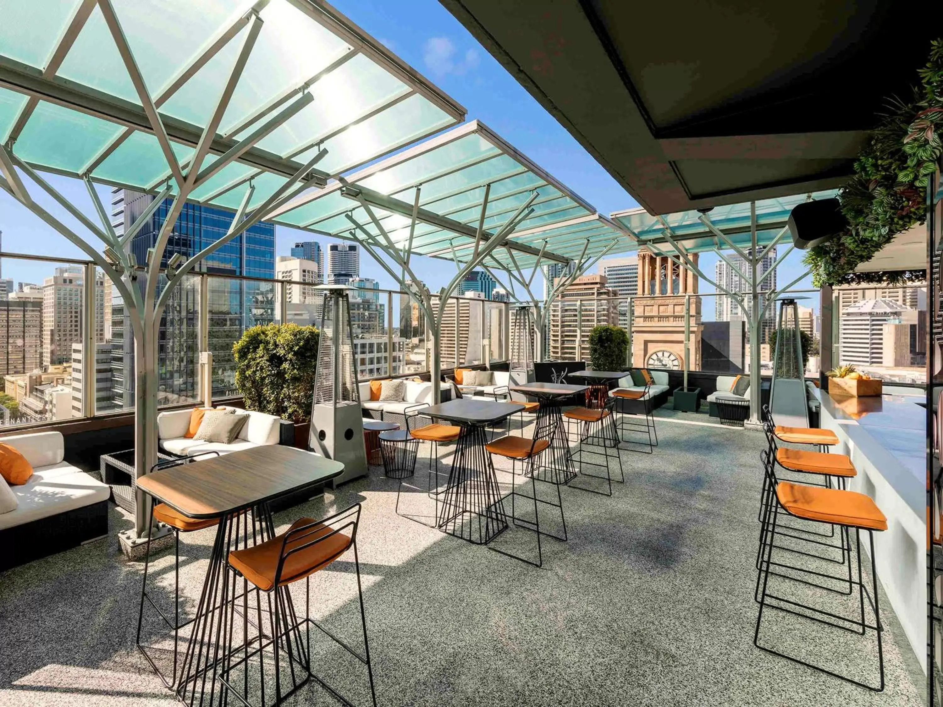 Lounge or bar, Restaurant/Places to Eat in Pullman Brisbane King George Square