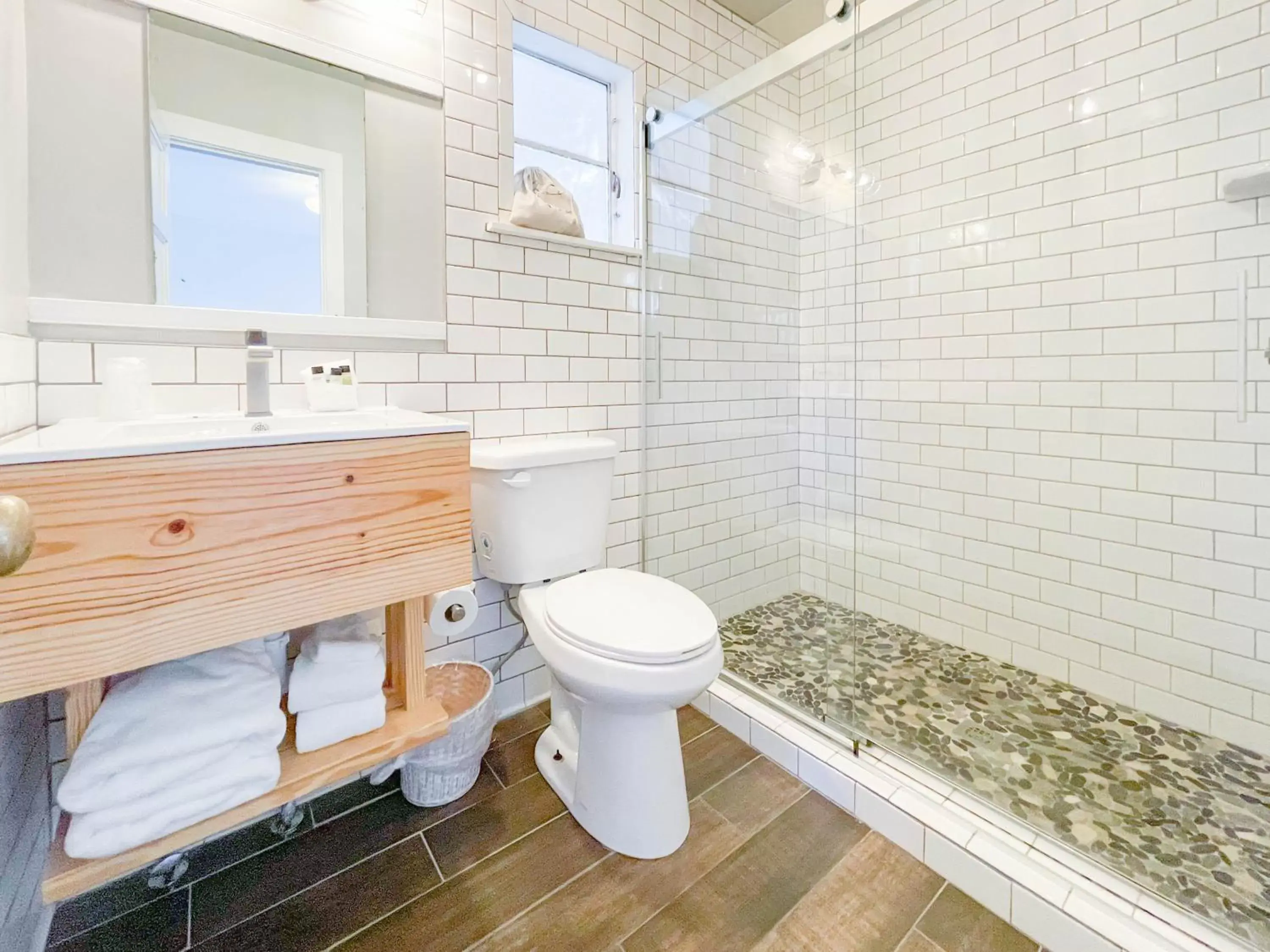 Bathroom in The Wanderoo Lodge