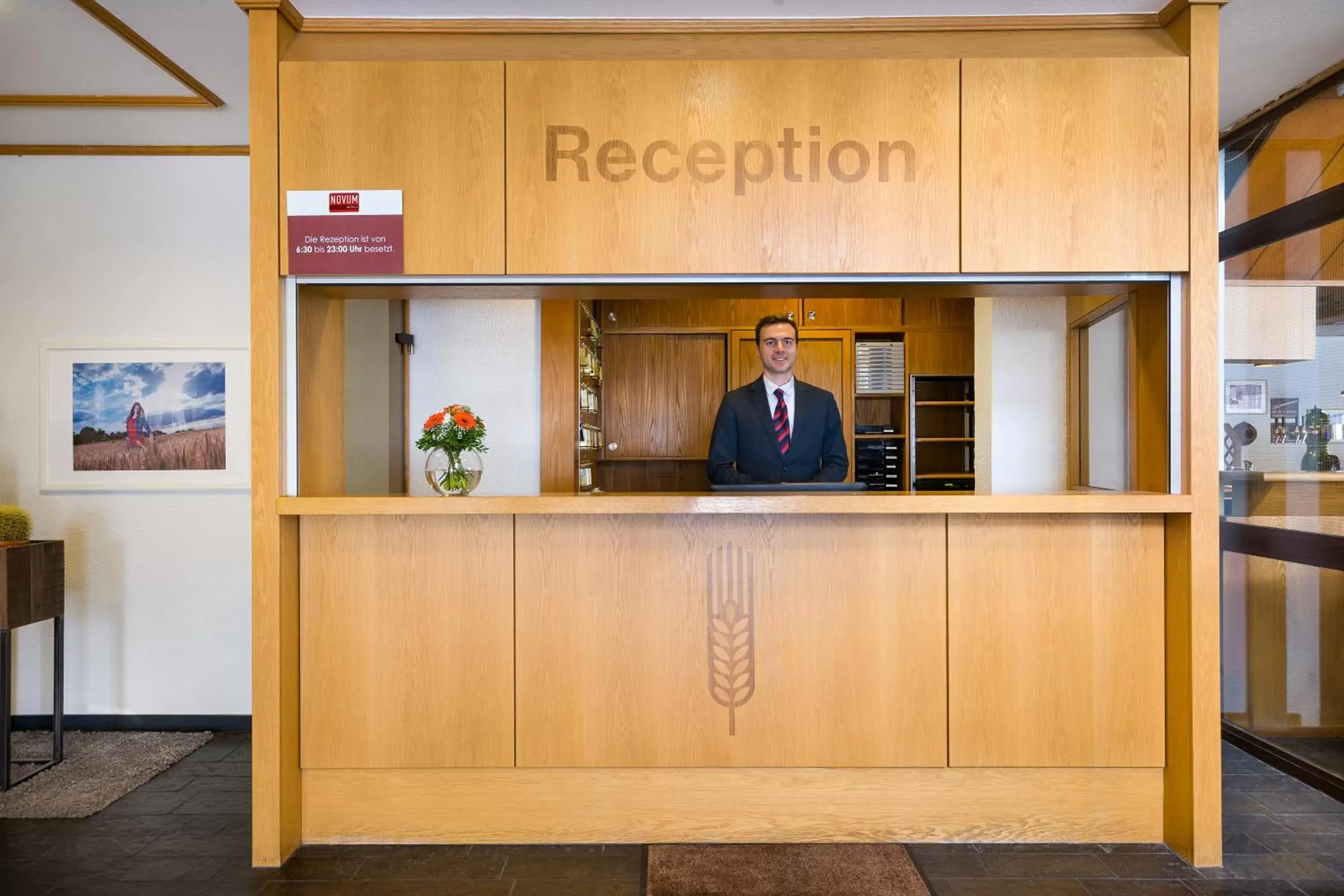 Lobby or reception in Novum Hotel Strohgäu