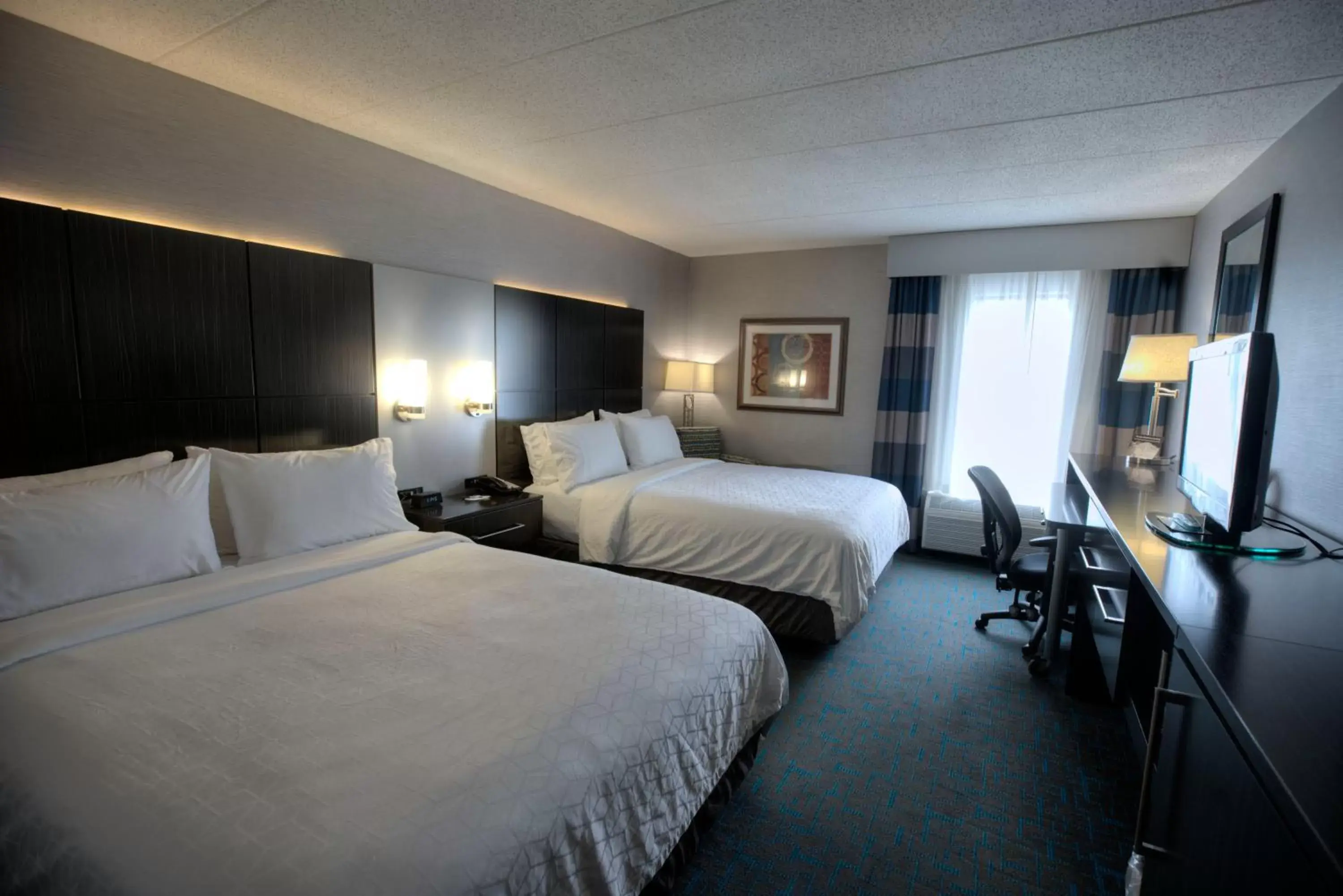 Standard Queen Room with Two Queen Beds - Communications Accessible in Holiday Inn Express Janesville-I-90 & US Highway 14, an IHG Hotel Standard Queen Room with Two Queen Beds - Communications Accessible in Holiday Inn Express Janesville-I-90 & US Highway 14, an IHG Hotel