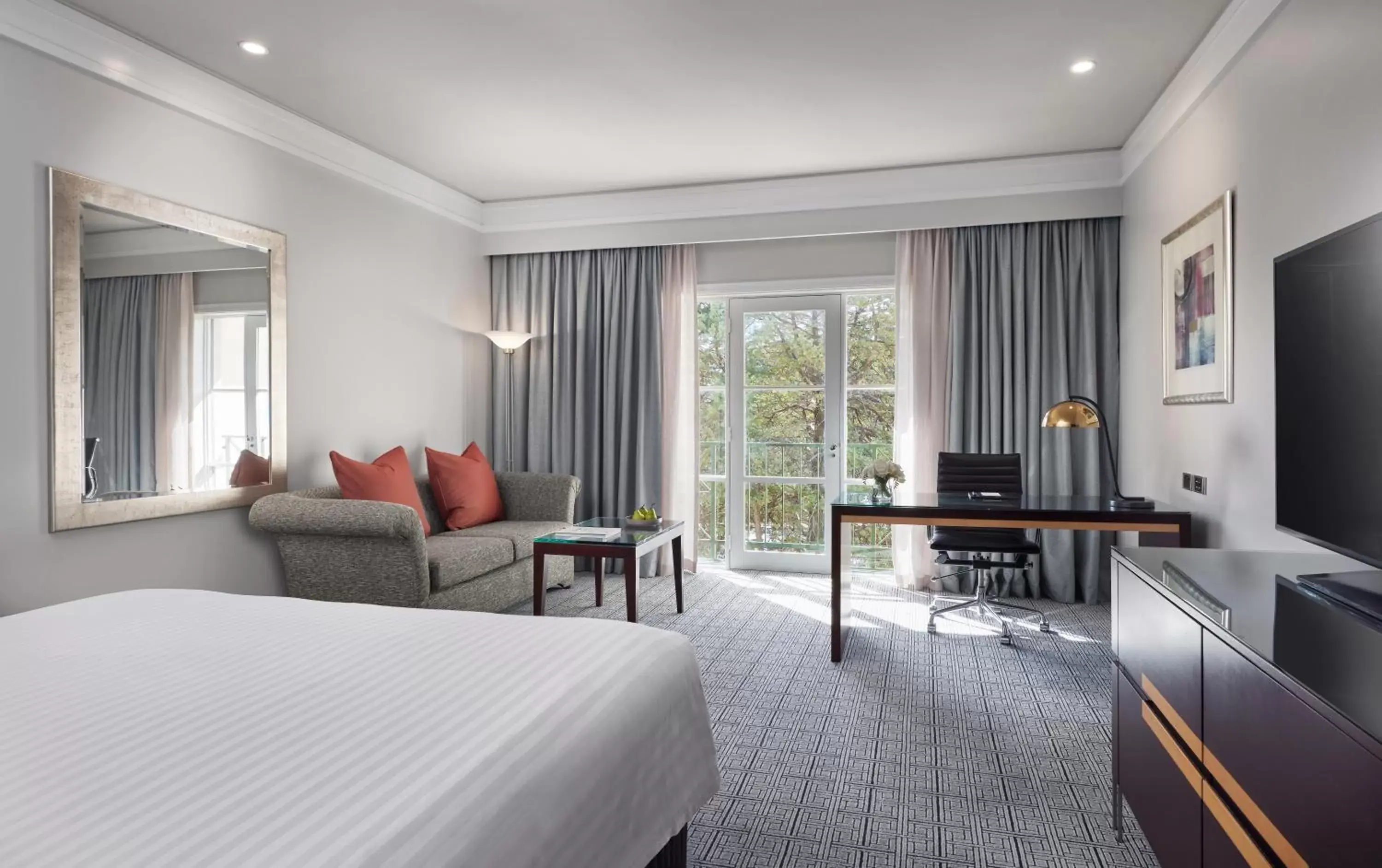 Bed, Seating Area in Hyatt Hotel Canberra - A Park Hyatt Hotel
