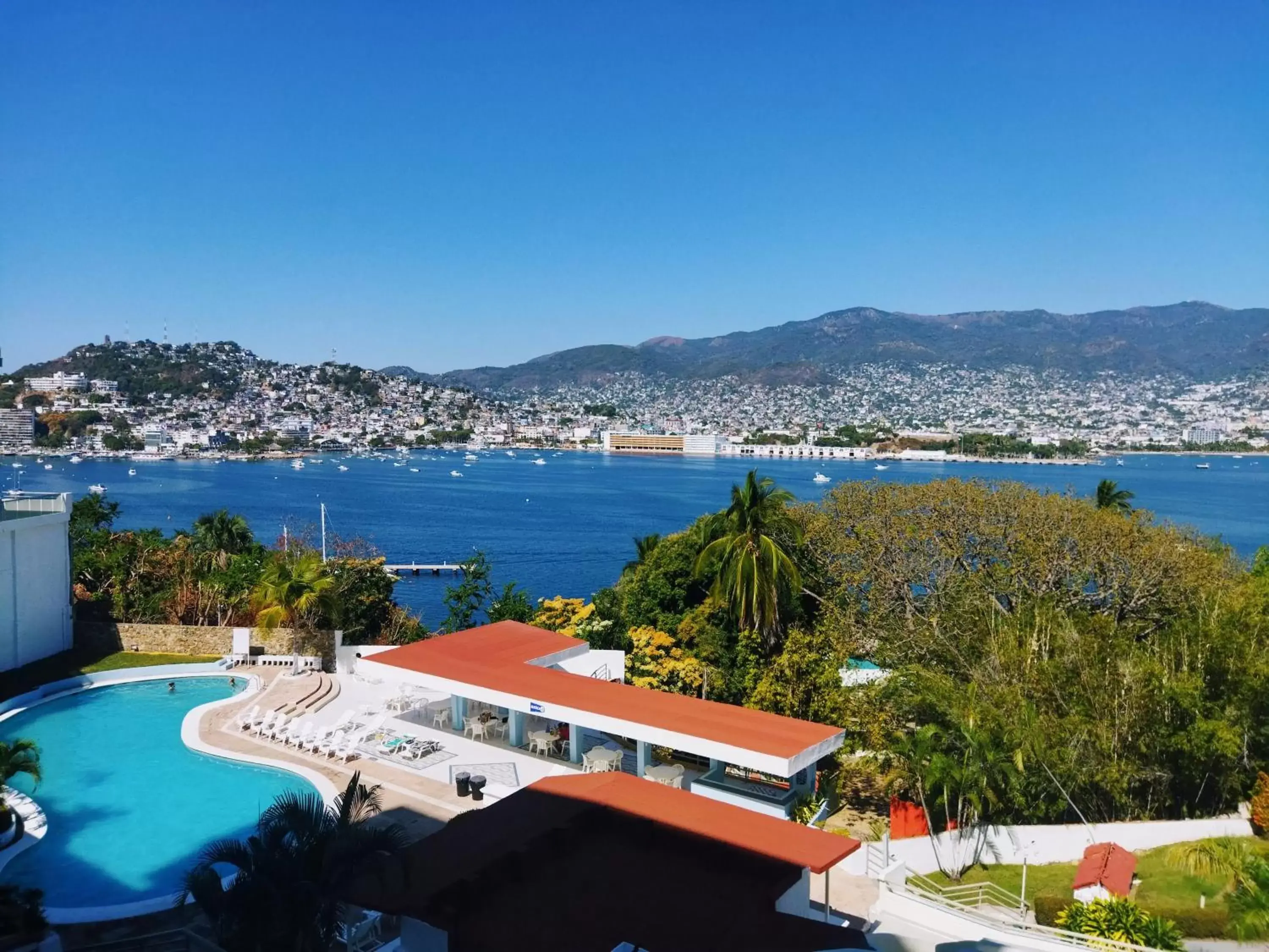 Sea view, Pool View in Hotel Aristos Acapulco