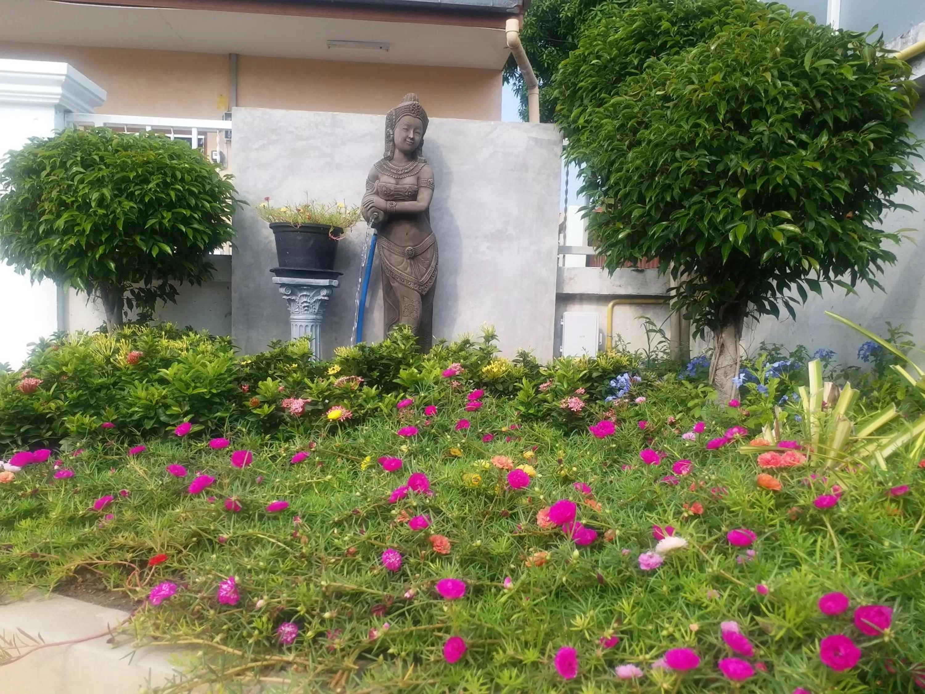 Fancy Carp Resort Hua-Hin