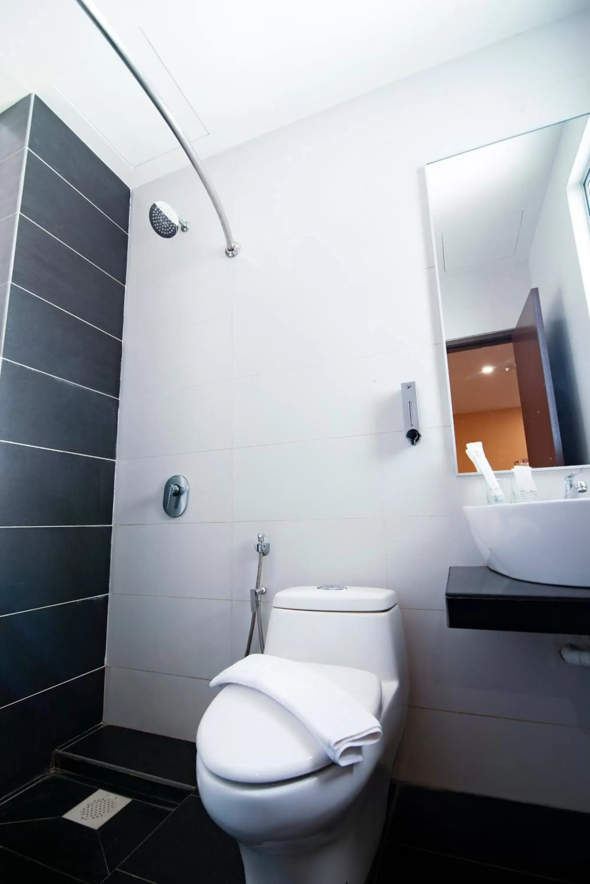 Bathroom in Terra Nova Hotel