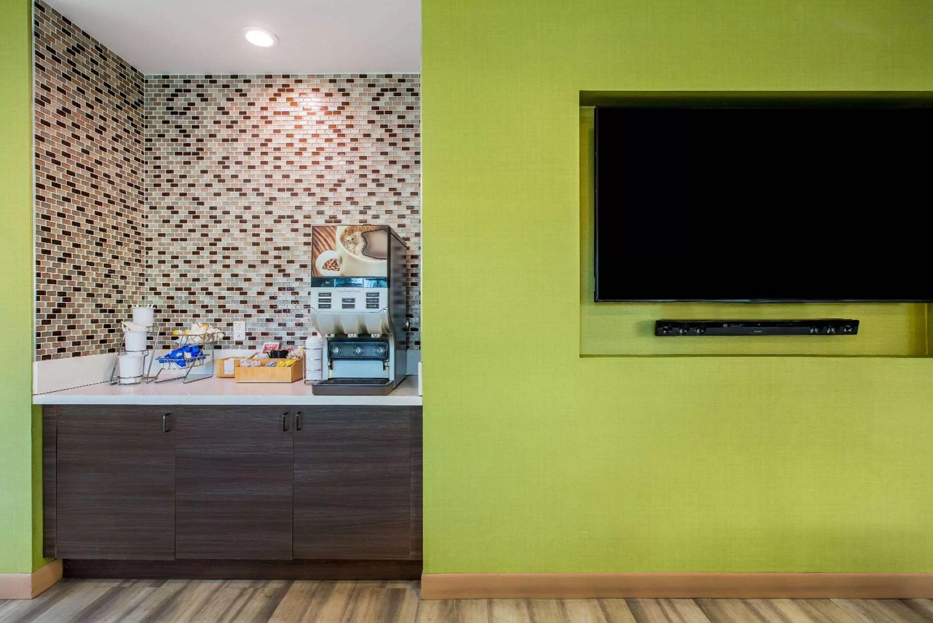 Lobby or reception in La Quinta by Wyndham Pomona