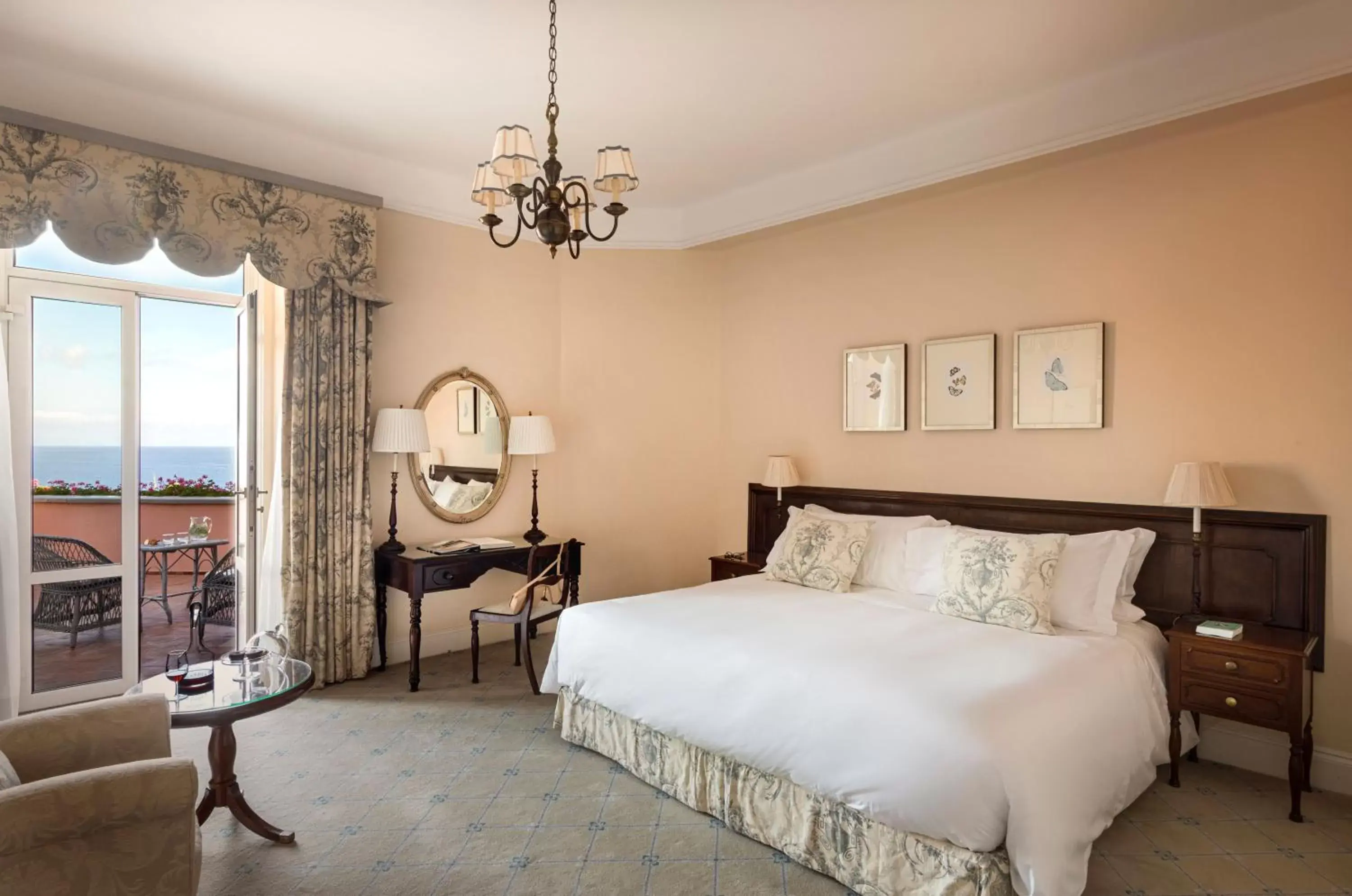 Bedroom, Bed in Reid's Palace, A Belmond Hotel, Madeira