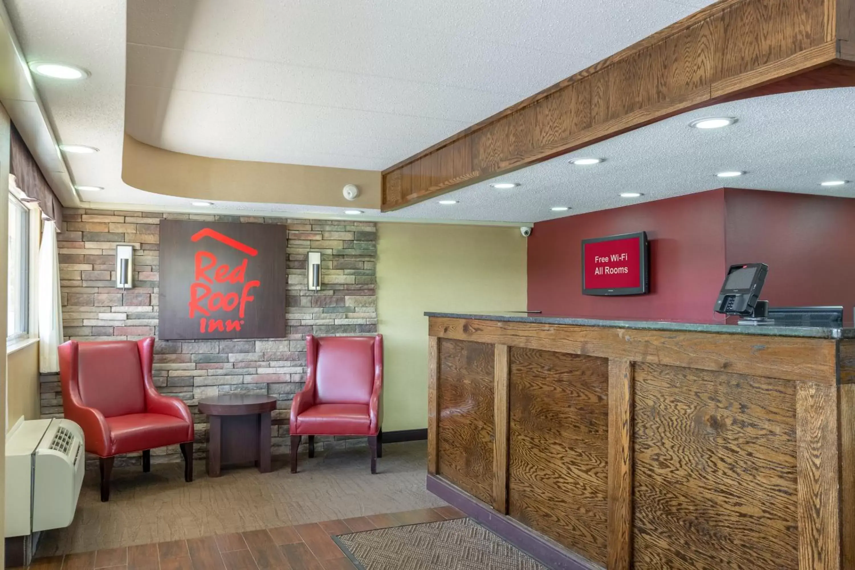 Lobby or reception, Lounge/Bar in Red Roof Inn Kalamazoo East – Expo Center