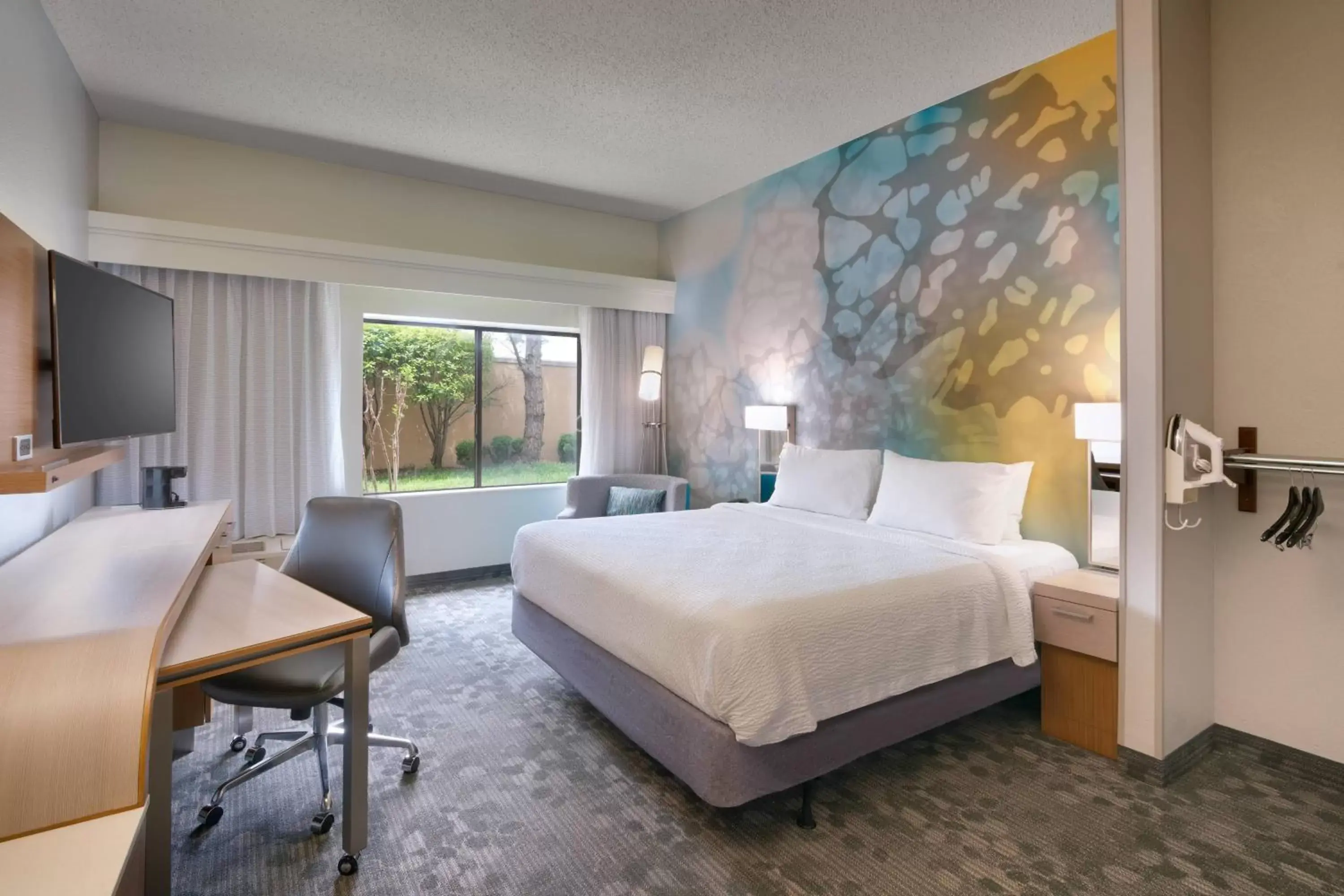 Photo of the whole room, Bed in Courtyard by Marriott Oklahoma City Northwest