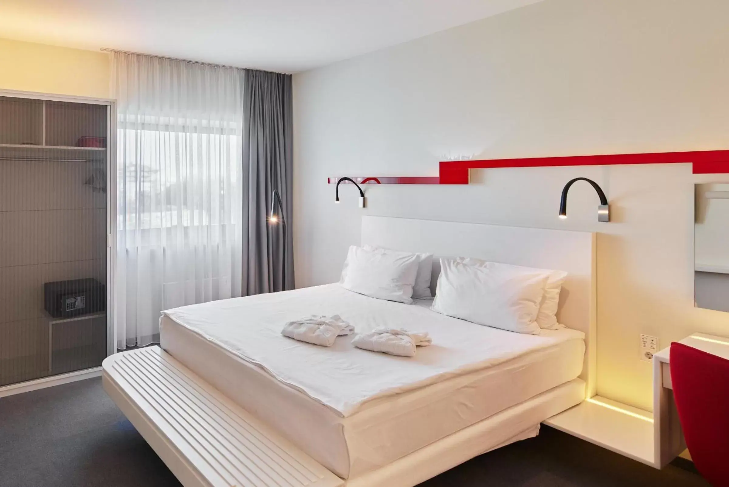 Bed in Holiday Inn Vilnius, an IHG Hotel