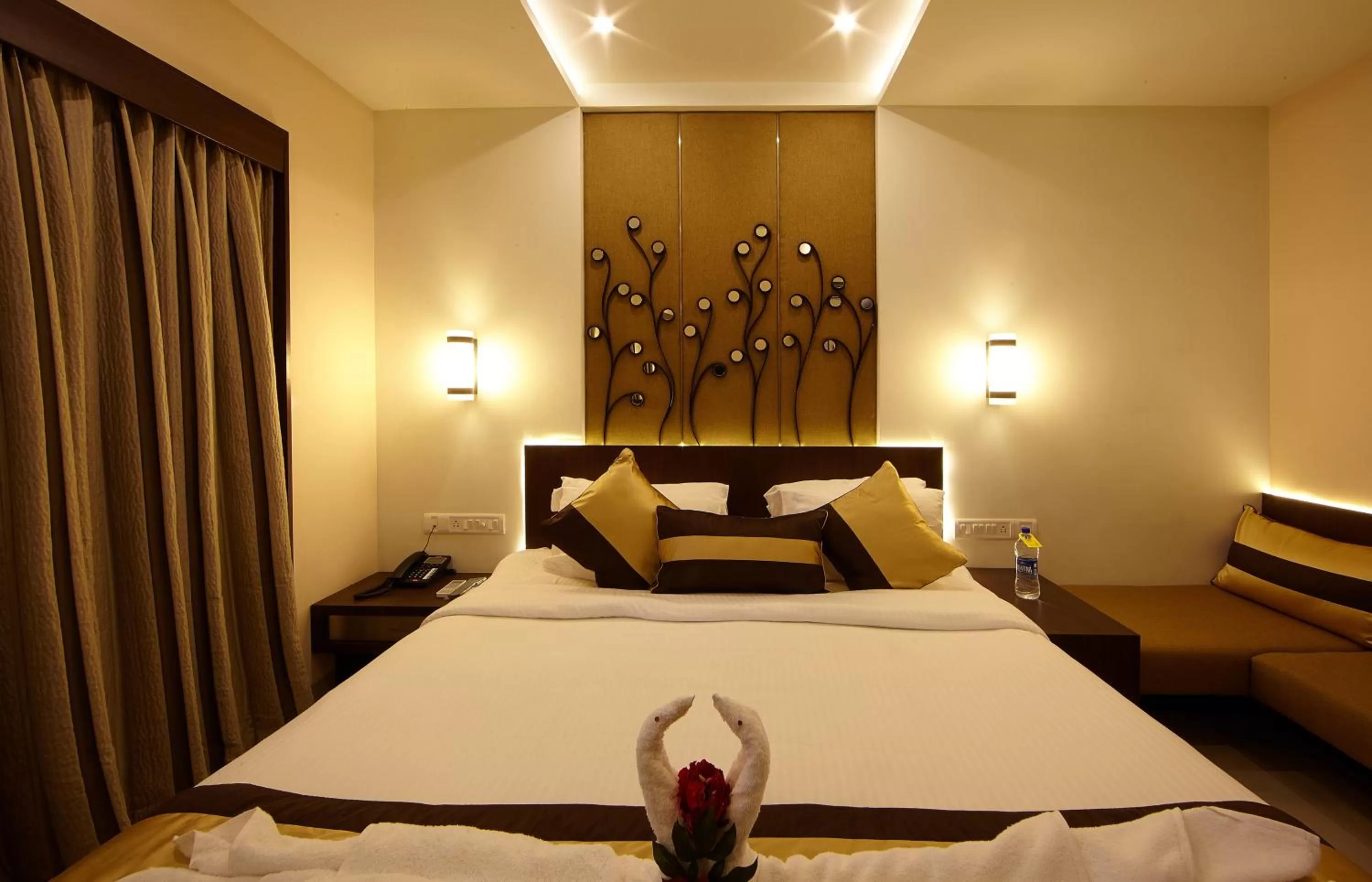 Photo of the whole room, Bed in Golden Fruits Business Suites