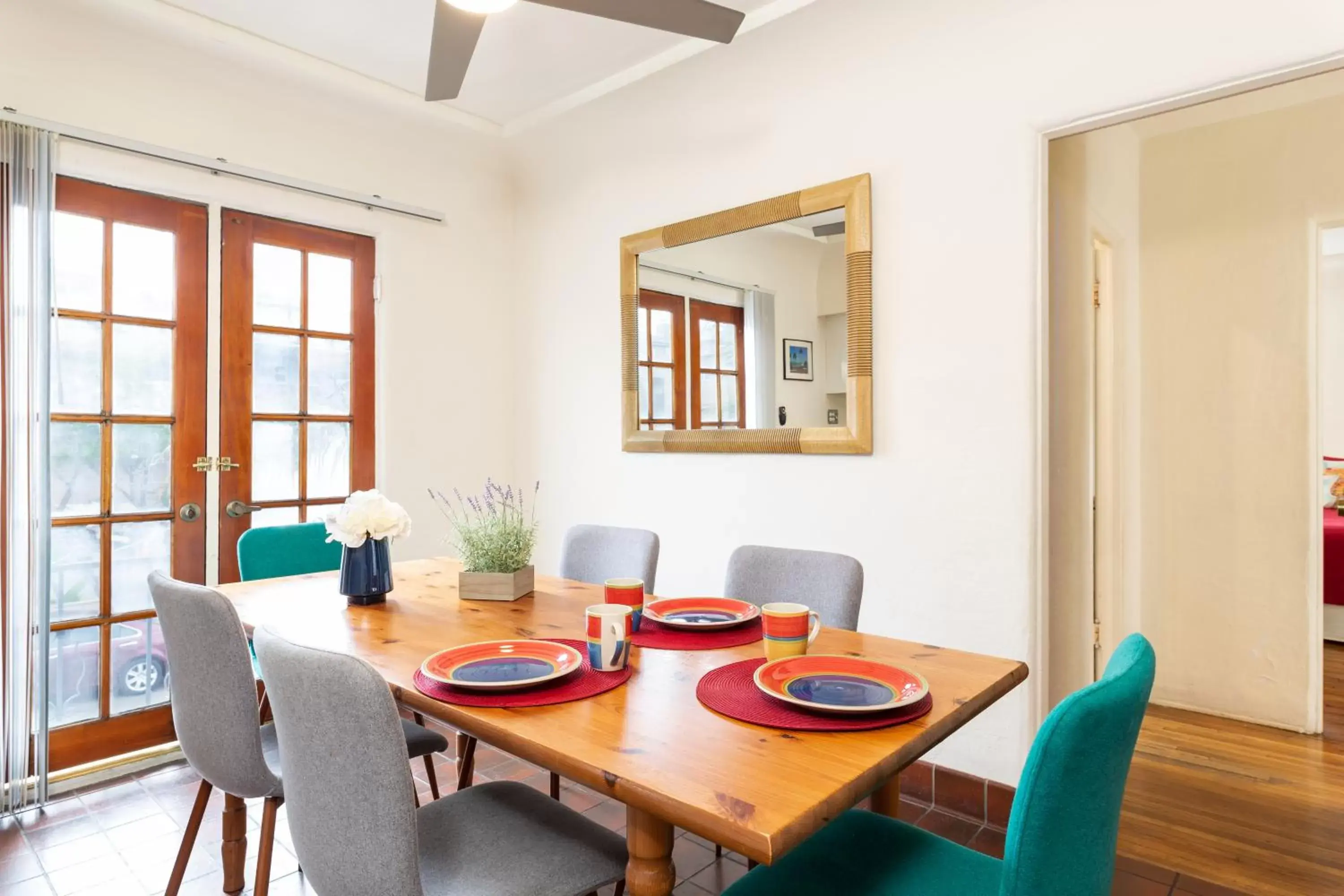 Dining Area in The Sea View Inn At The Beach