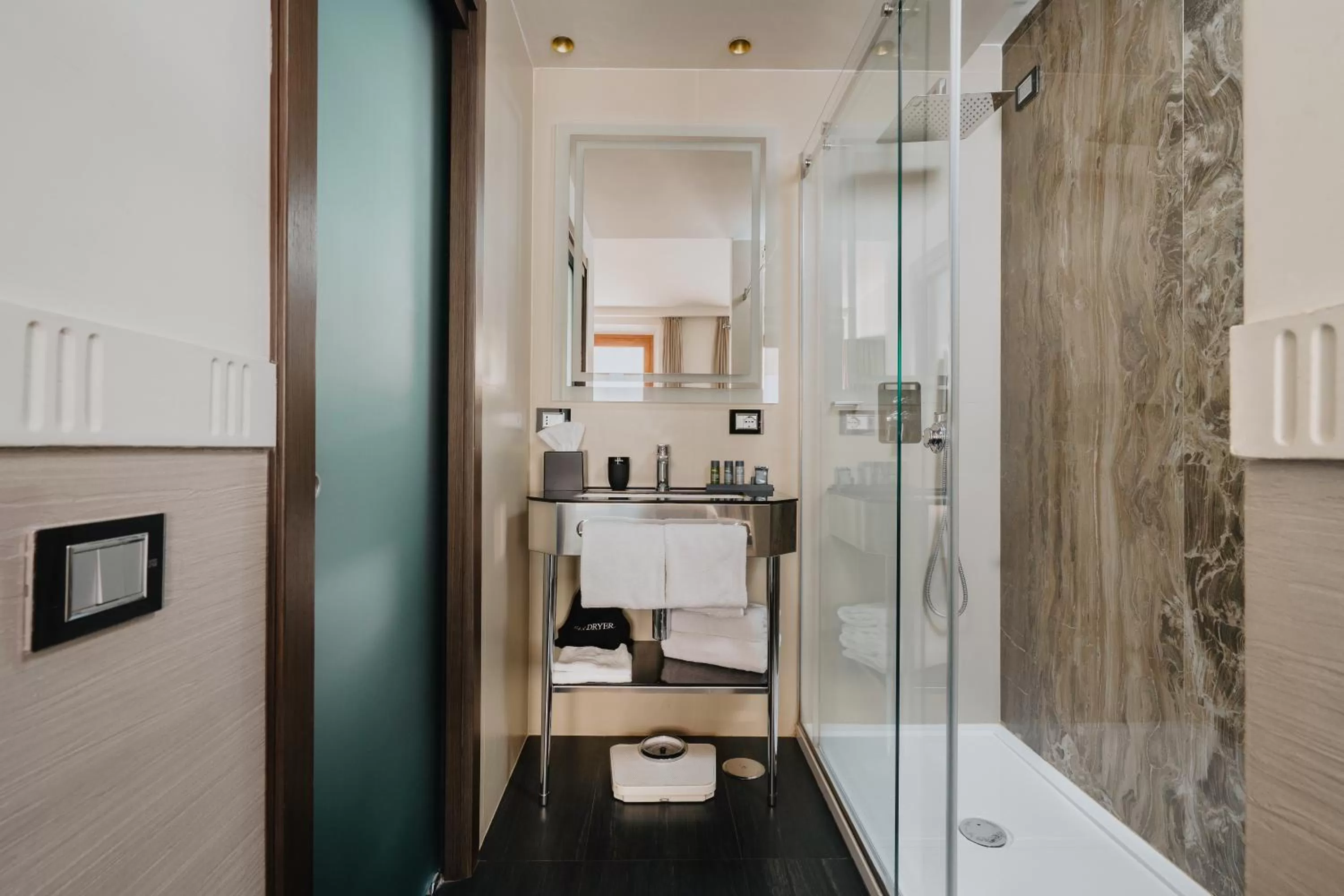 Shower in Mood Suites Tritone