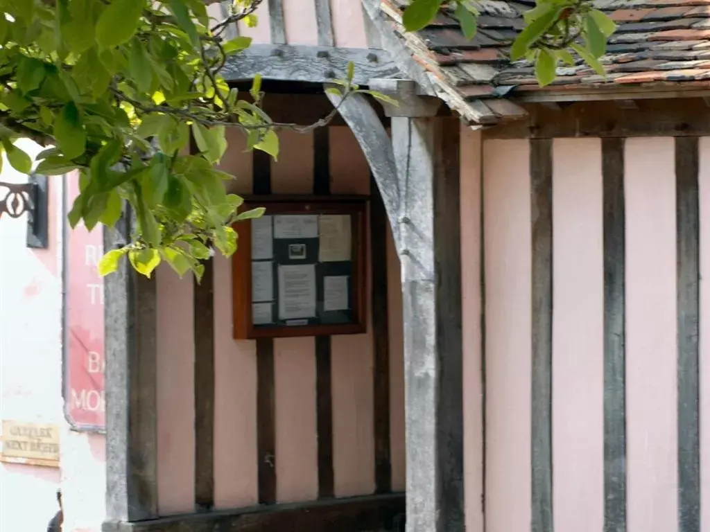 Property building in The Red Lion Hinxton