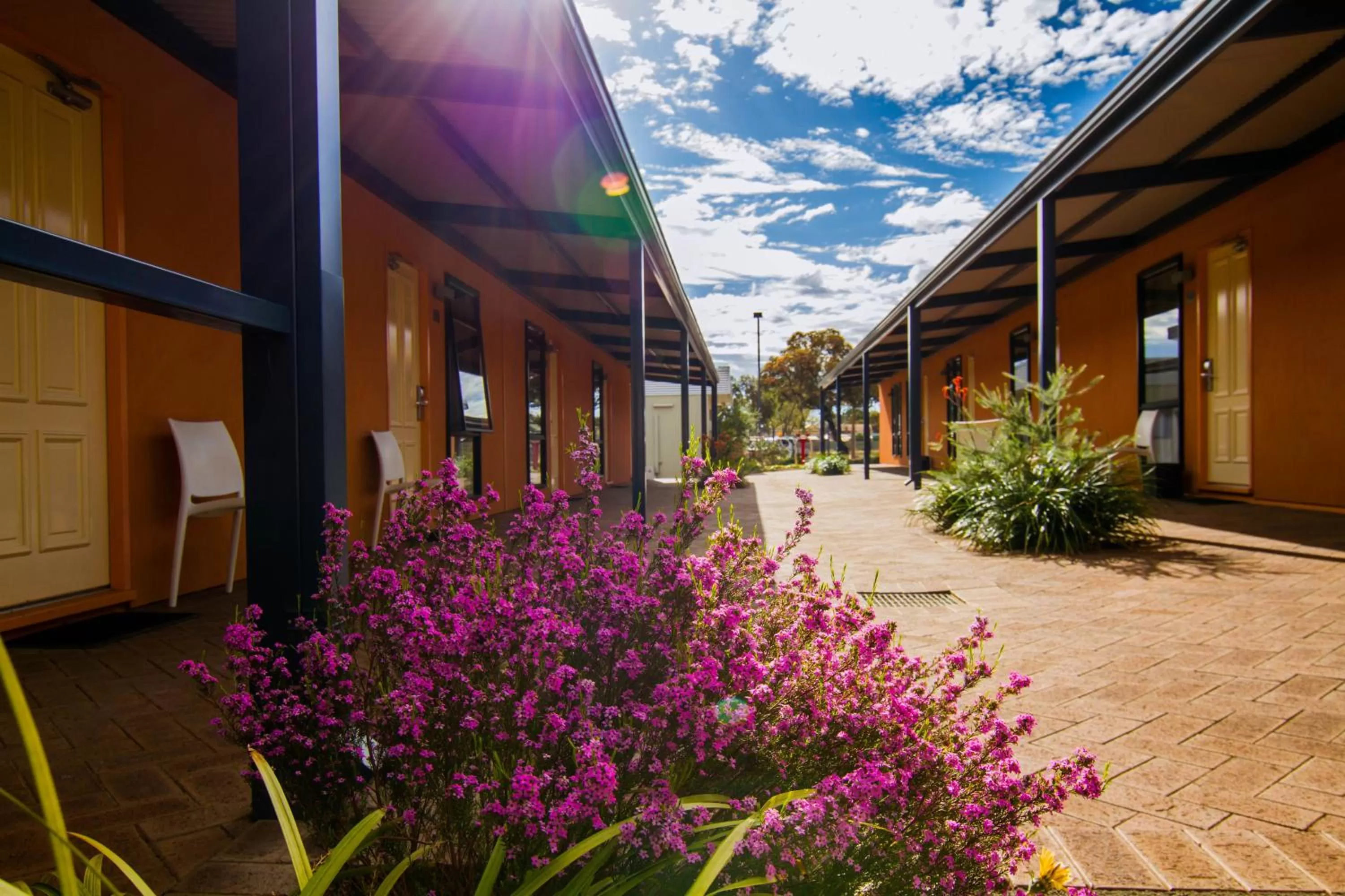 Facade/entrance in The View On Hannans Kalgoorlie