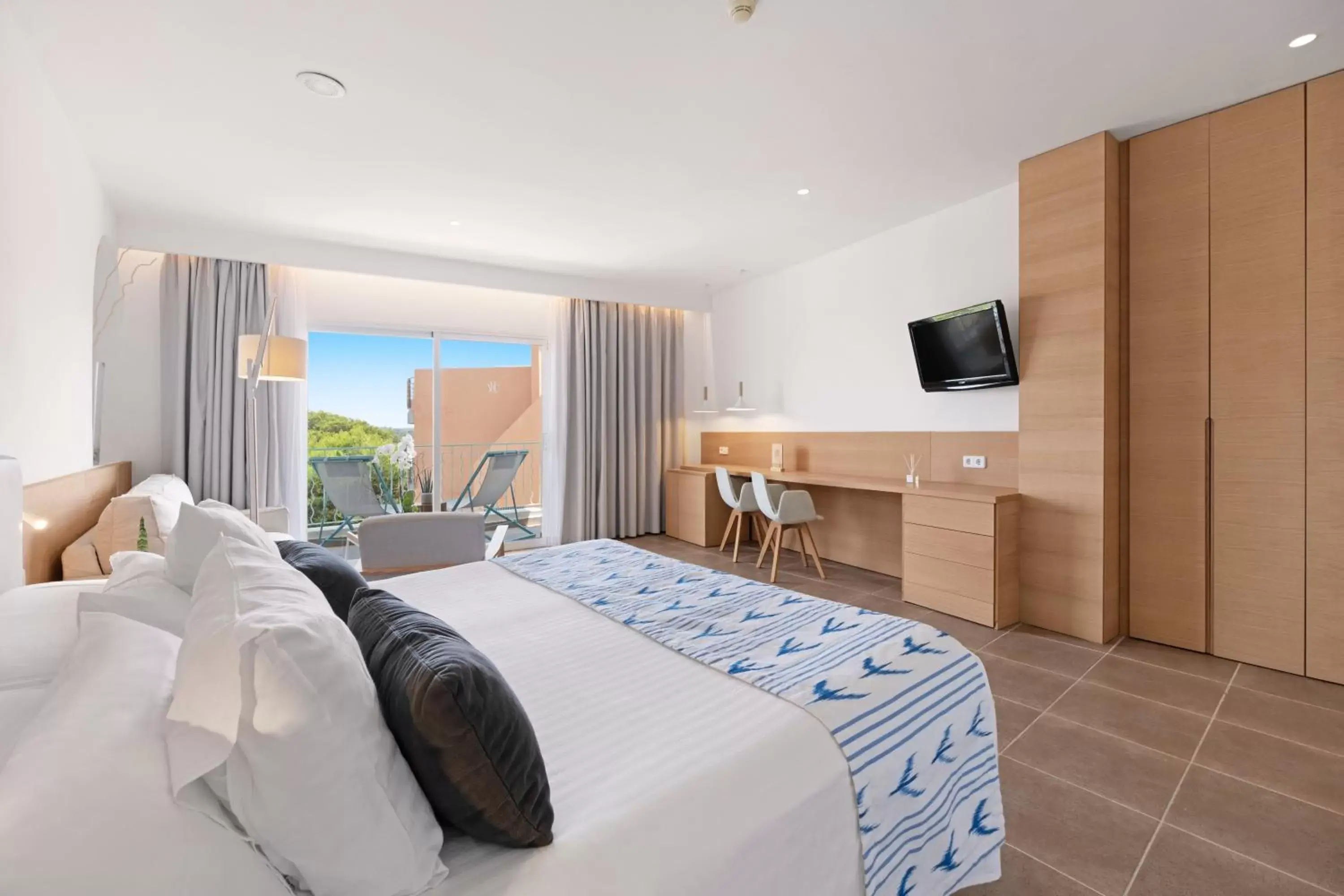 Junior Suite with Balcony in Hotel Villa Chiquita - Adults Only - Over 12 Junior Suite with Balcony in Hotel Villa Chiquita - Adults Only - Over 12