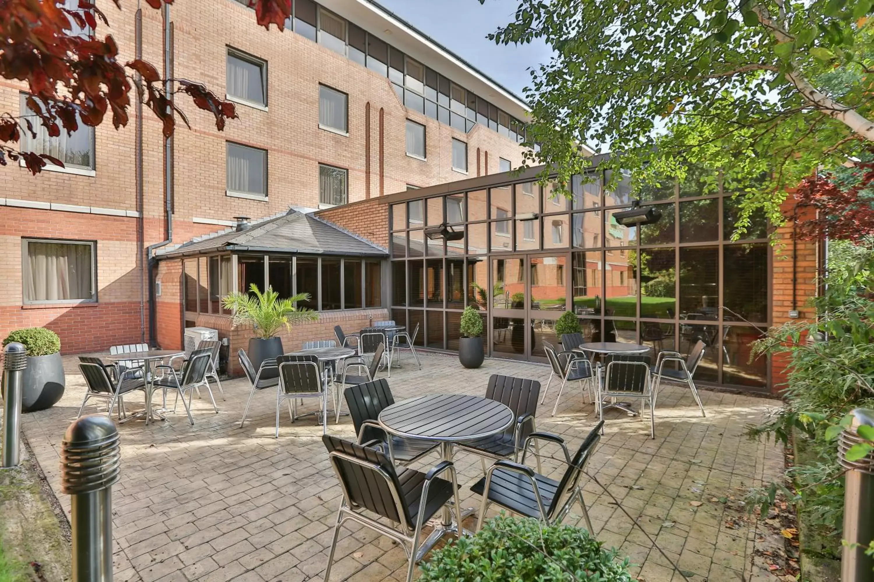 Restaurant/places to eat, Property Building in Holiday Inn Nottingham, an IHG Hotel