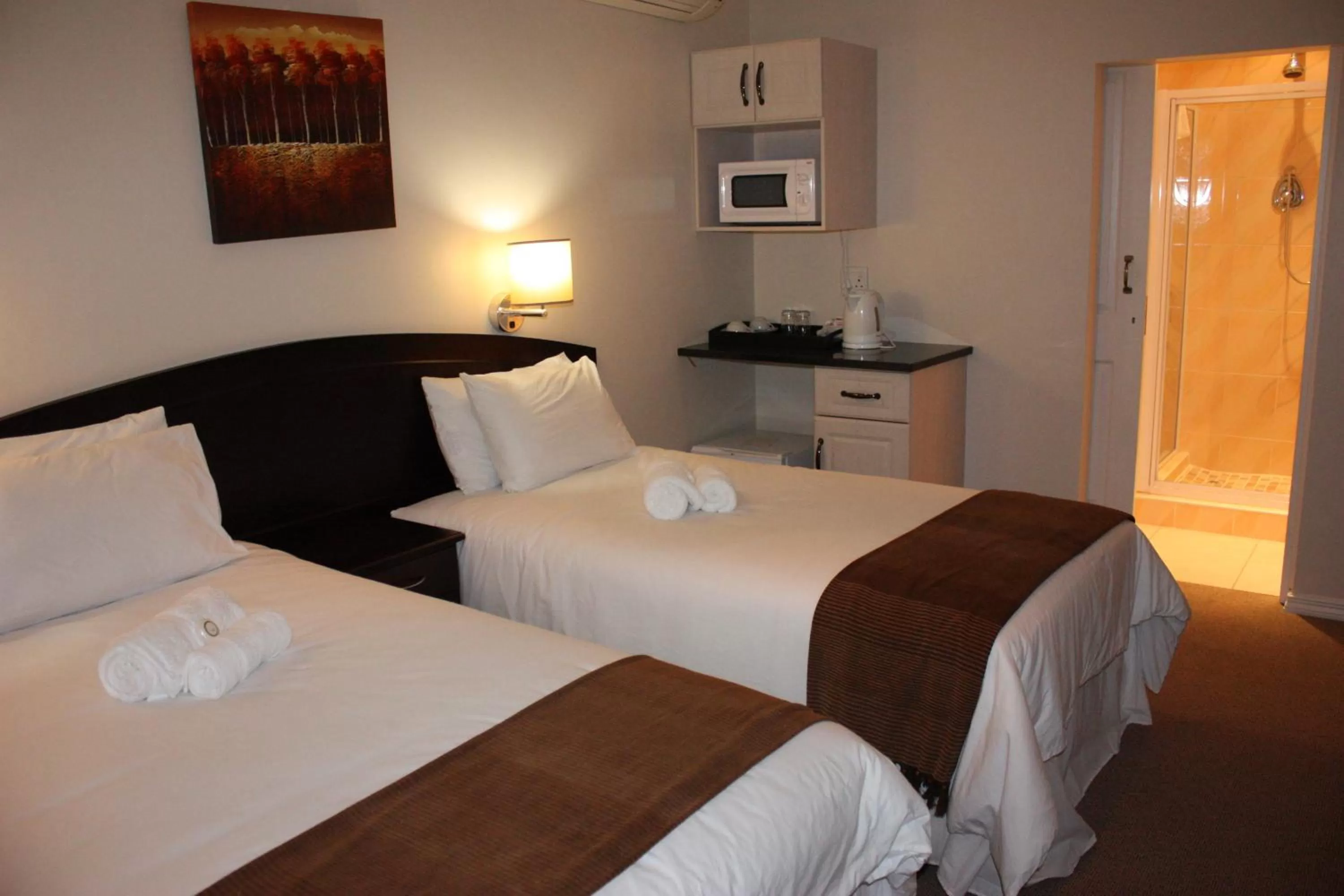 Photo of the whole room, Bed in Addis Bed and Breakfast