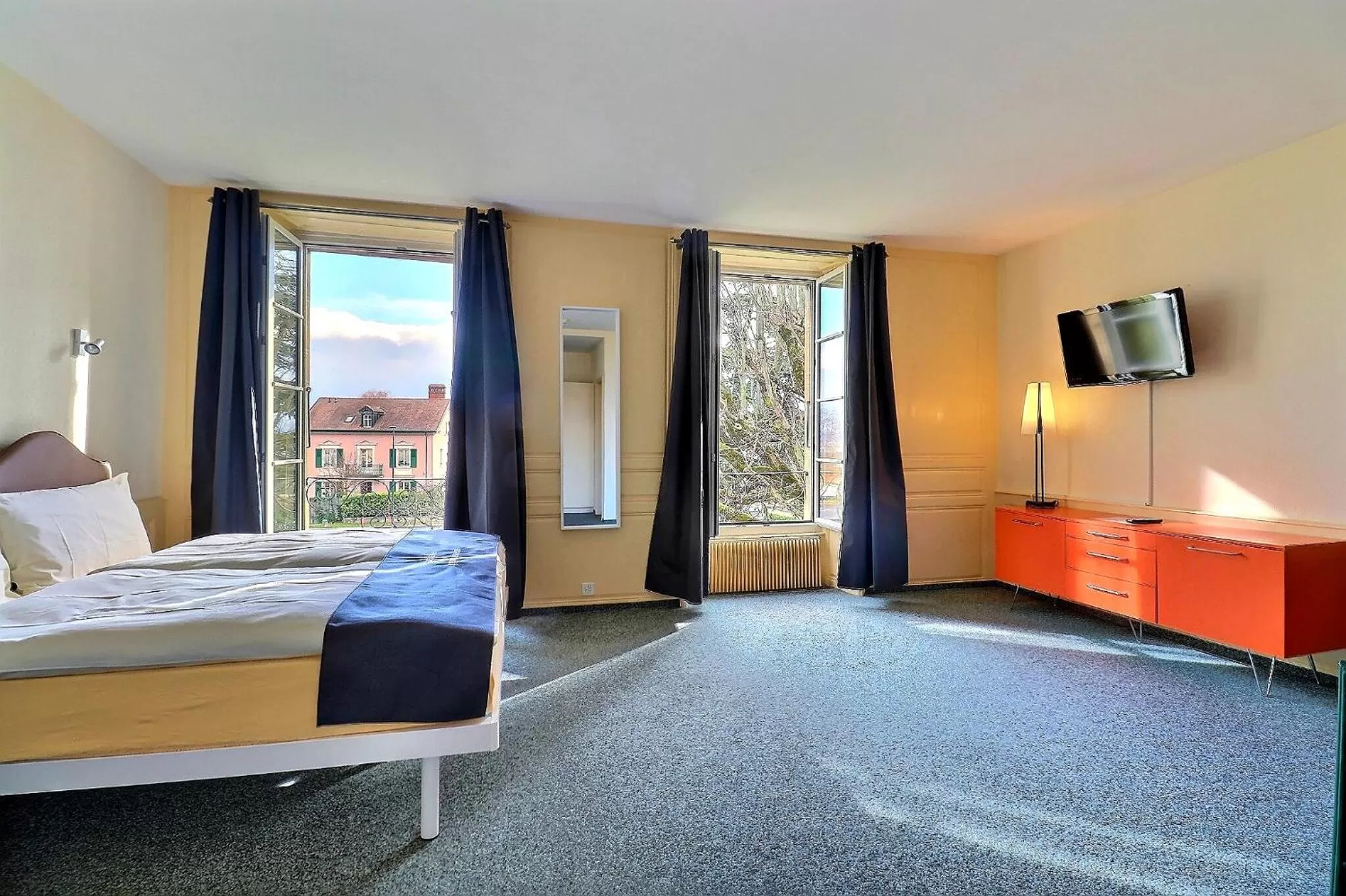 Bedroom in Hôtel Restaurant Bellevue