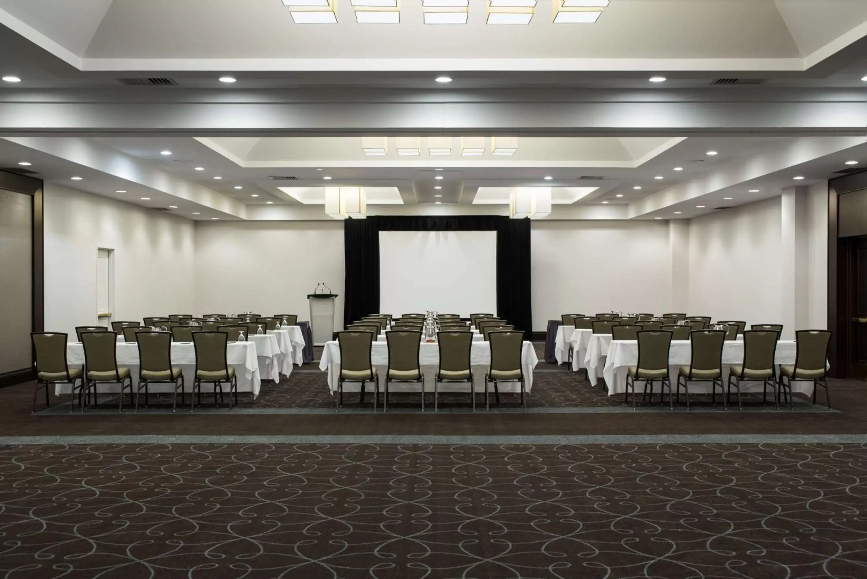 Meeting/conference room in Hilton Winnipeg Airport Suites