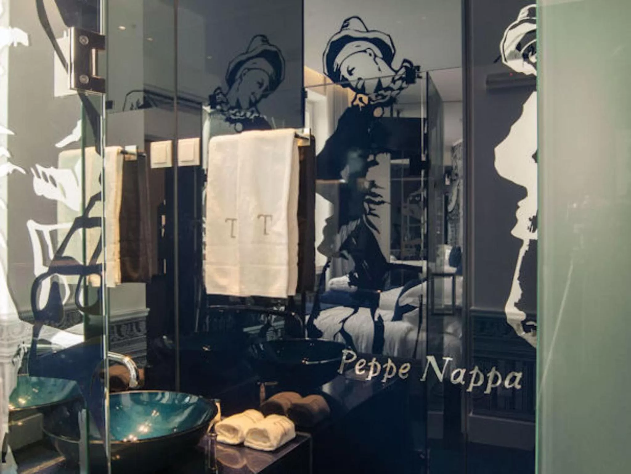 Bathroom in Teatro Boutique Rooms & Suites