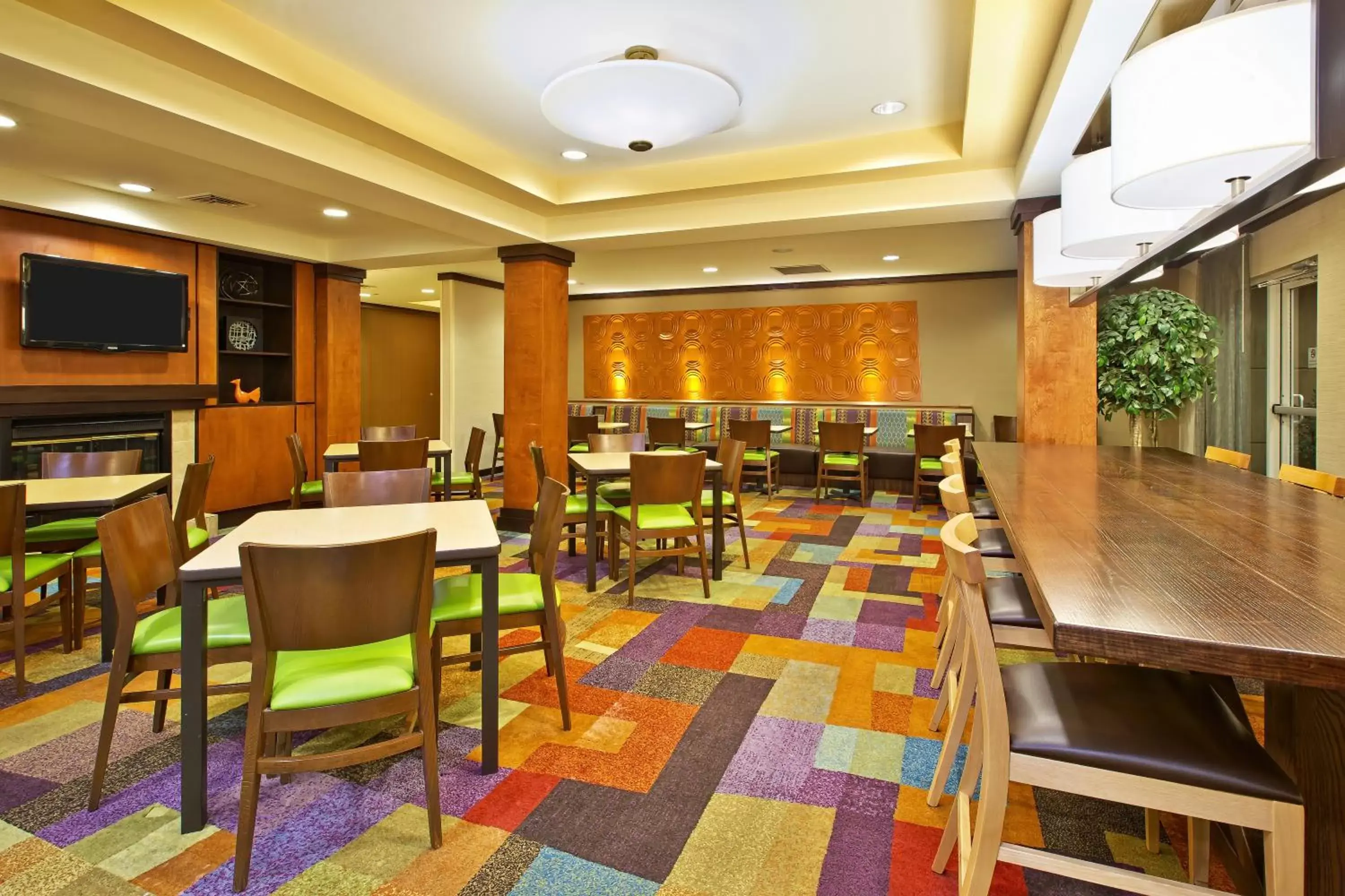 Seating area, Restaurant/Places to Eat in Fairfield Inn & Suites by Marriott Chattanooga South East Ridge