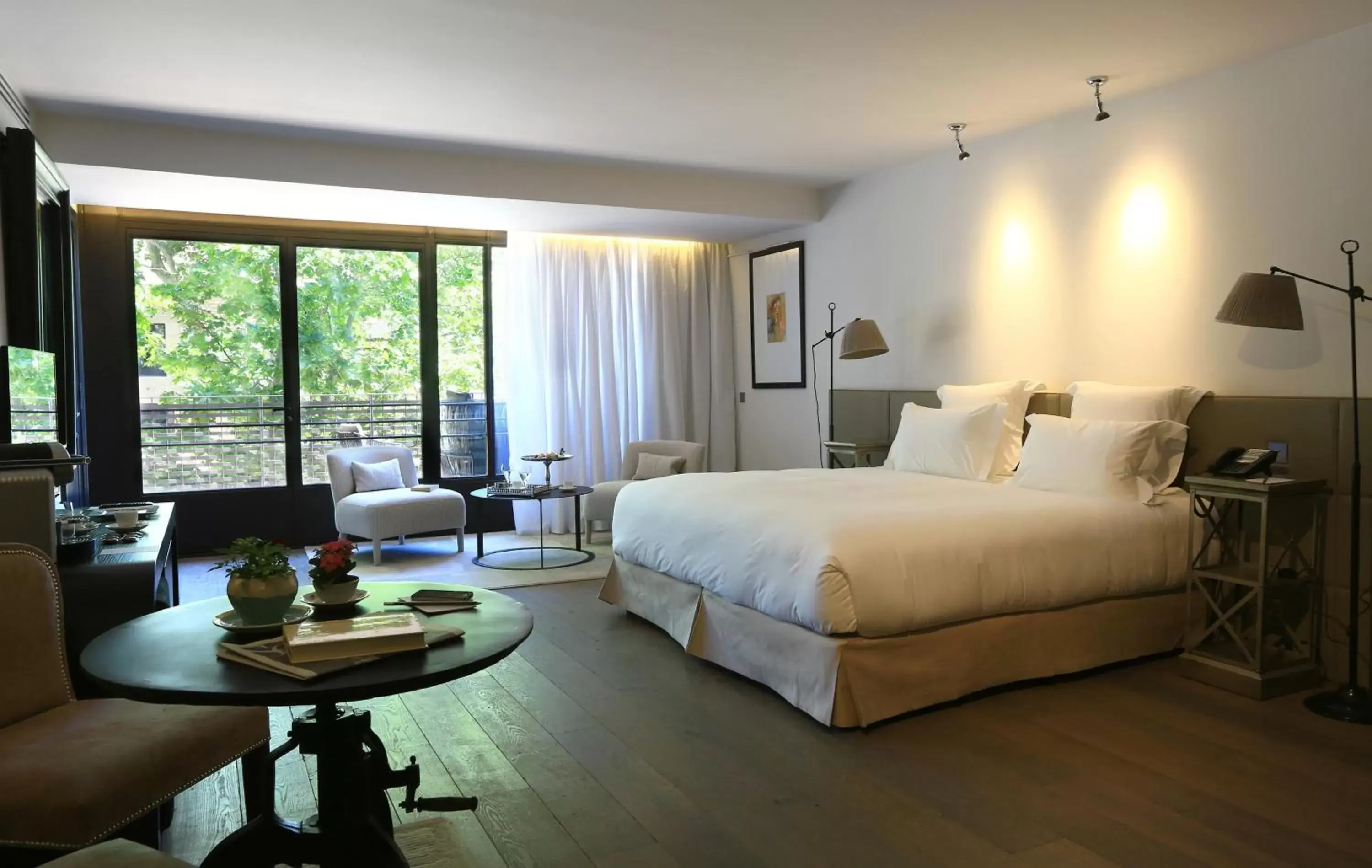 Suite with Terrace in Domaine De Manville