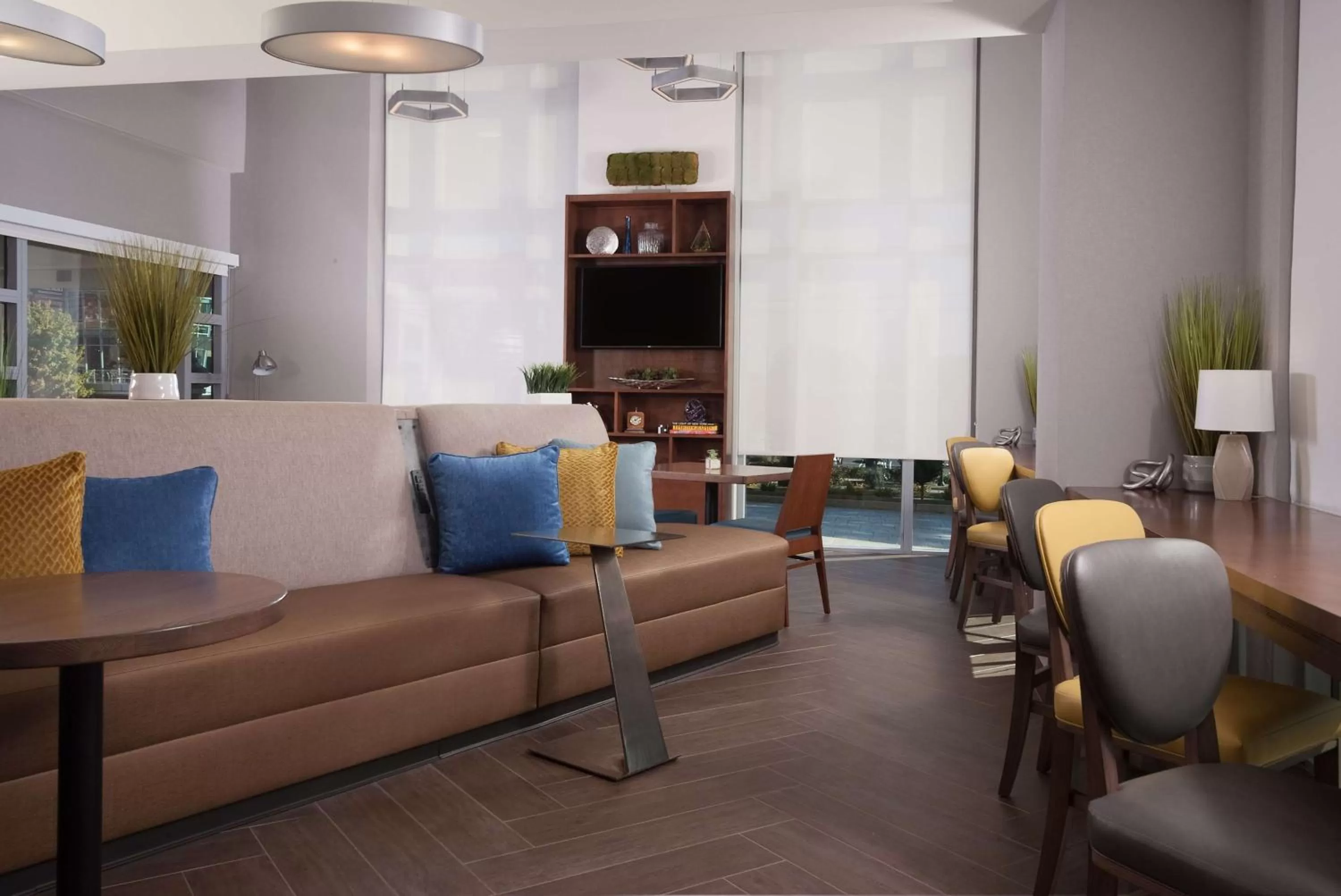 Property building in Home2 Suites By Hilton Atlanta Perimeter Center