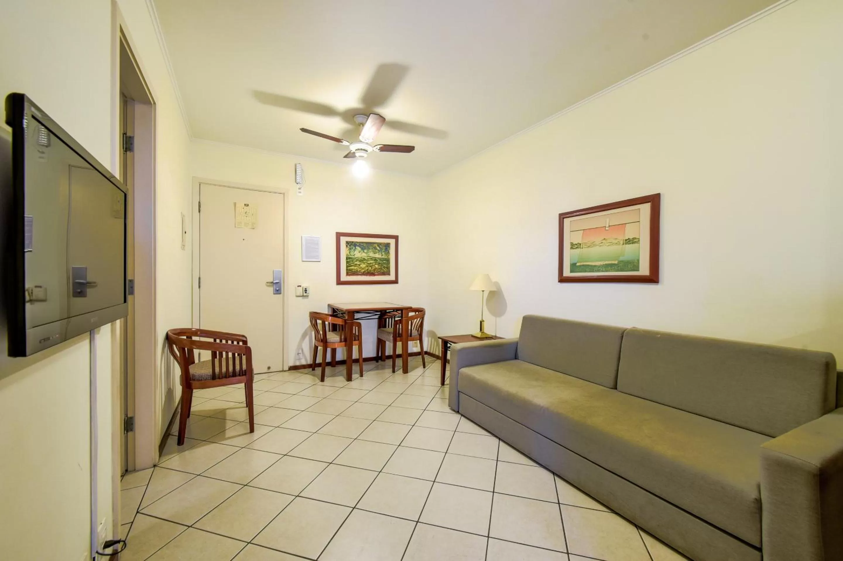 Seating area in Park Tower Campinas Residence by Nacional Inn