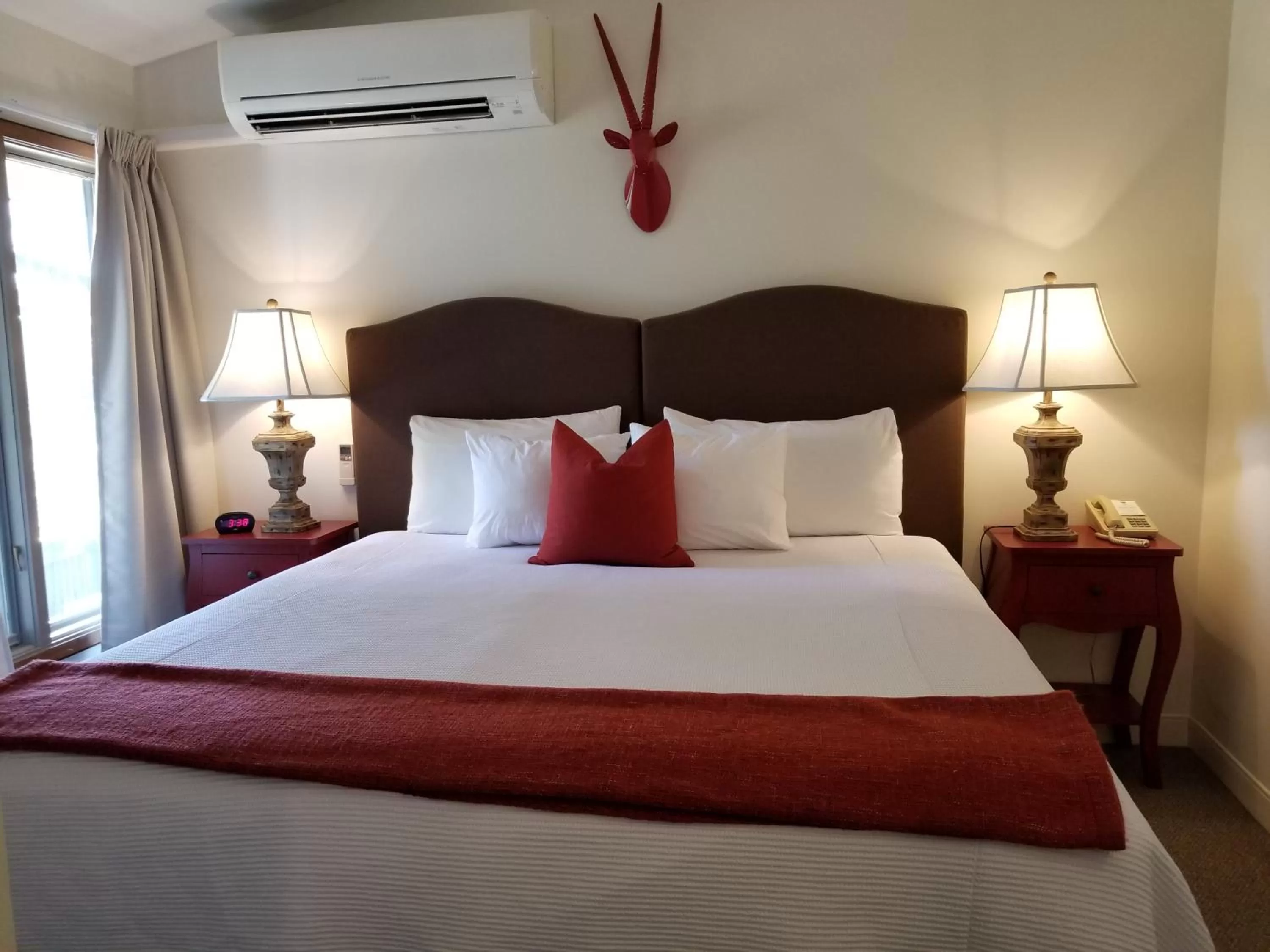 TV and multimedia, Bed in Cedar Creek