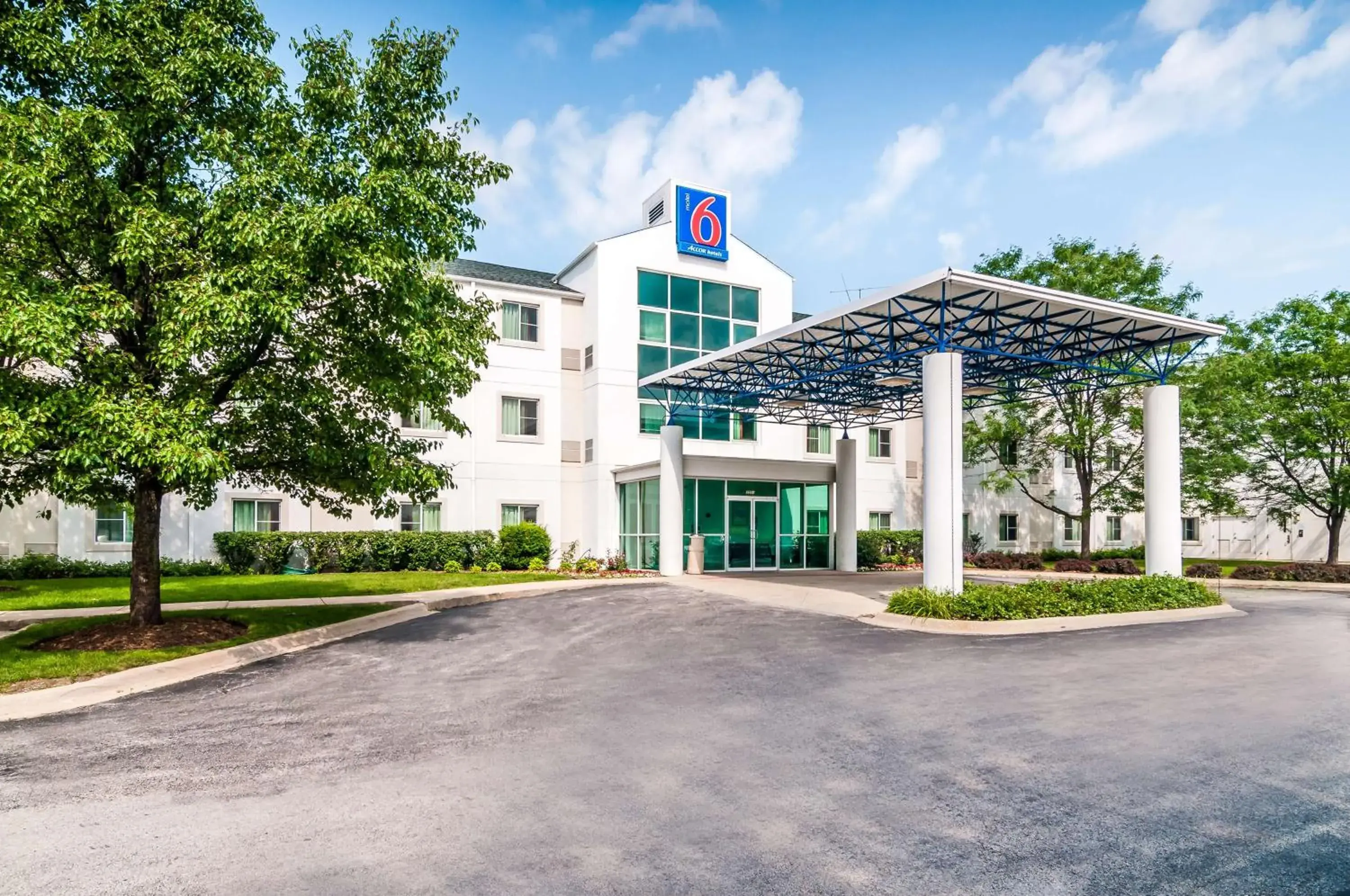 Property Building in Motel 6 Joliet, IL - Chicago - I-55