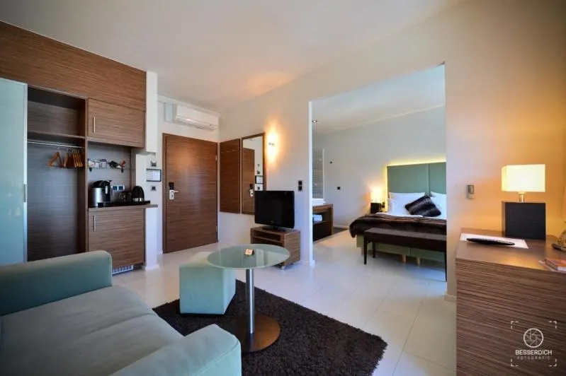 Photo of the whole room, Bed in Domicil Leidinger