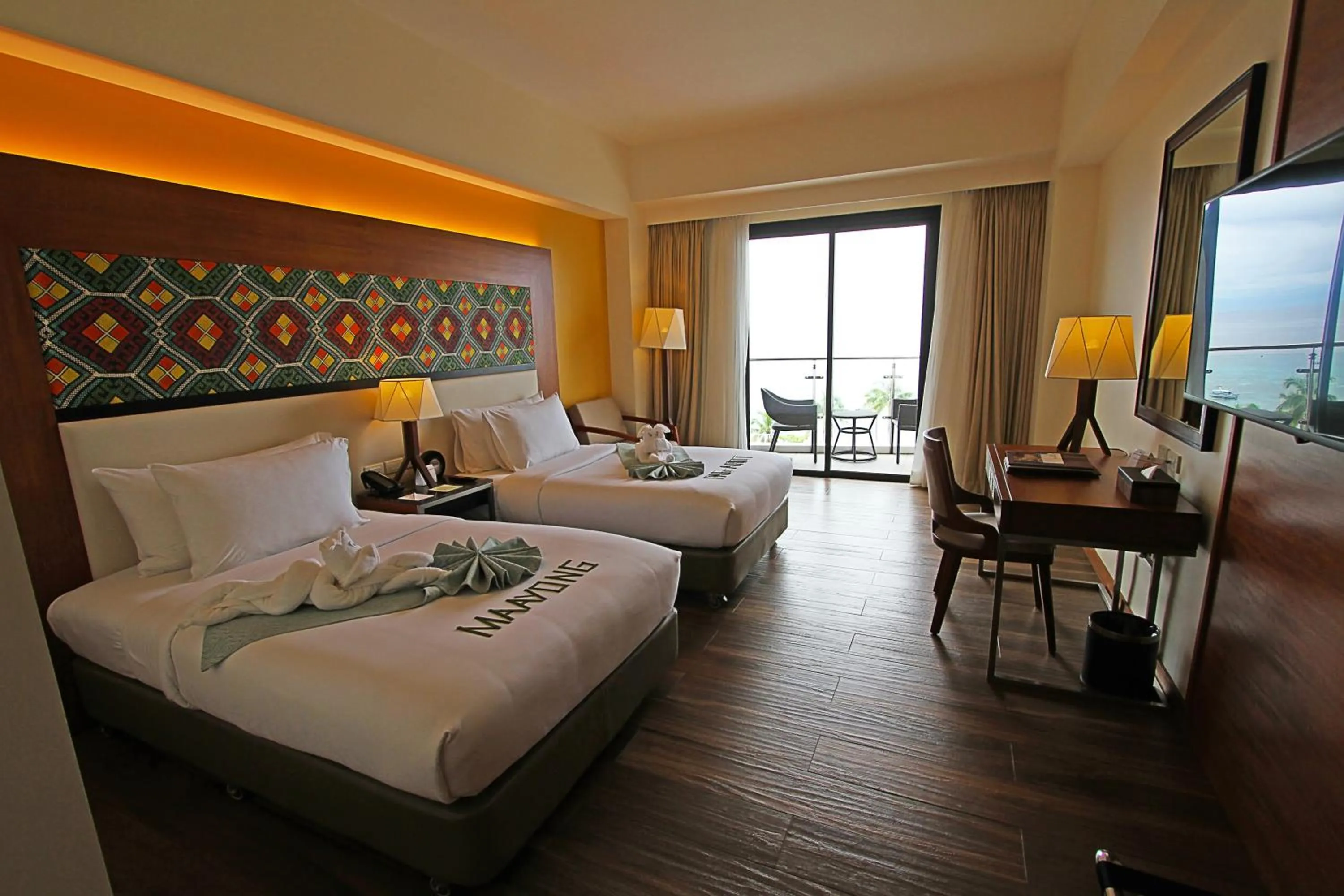Photo of the whole room, Bed in Best Western Plus The Ivywall Resort-Panglao