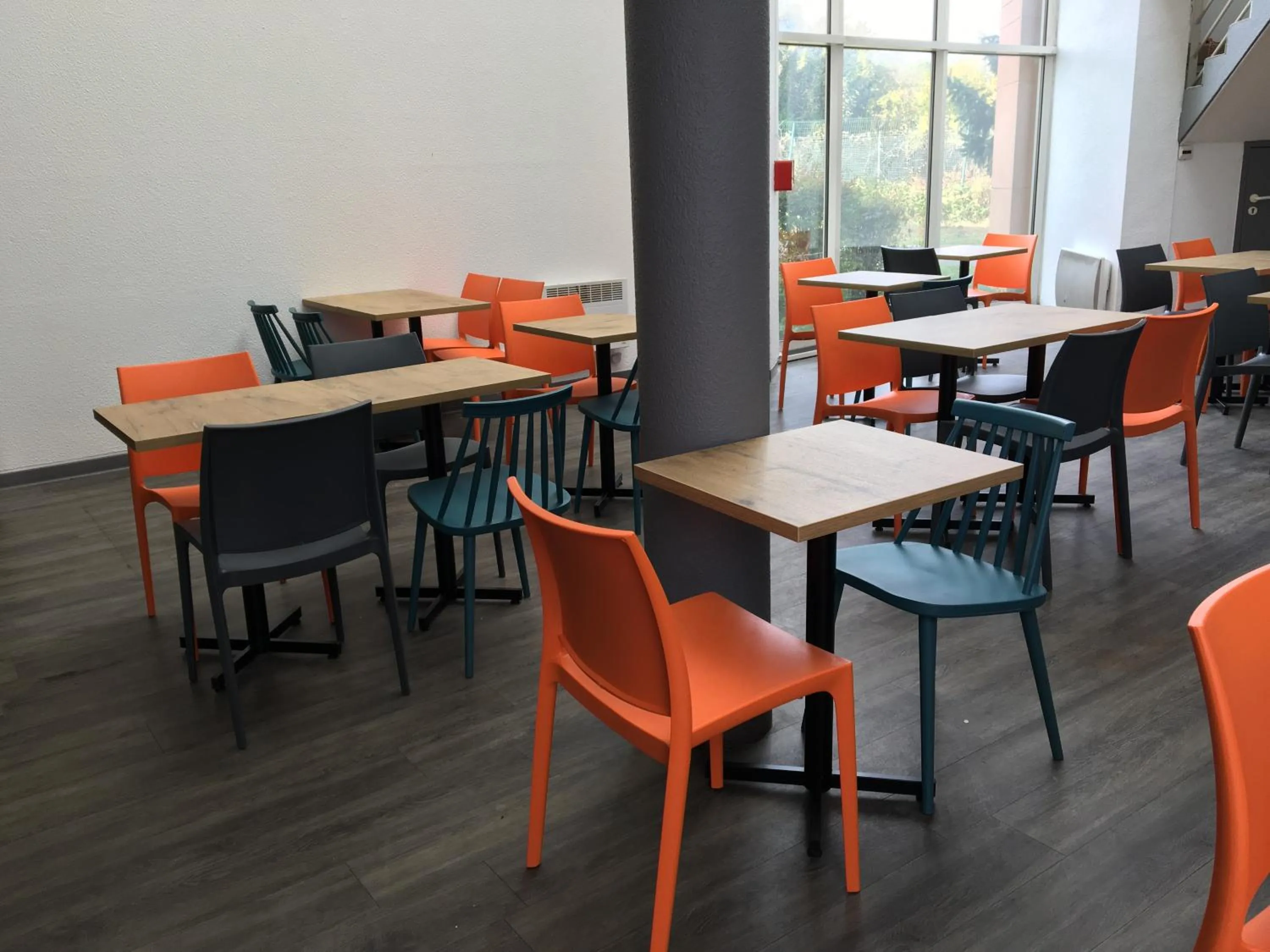 Lounge or bar in hôtel F1 Strasbourg Sud La Vigie