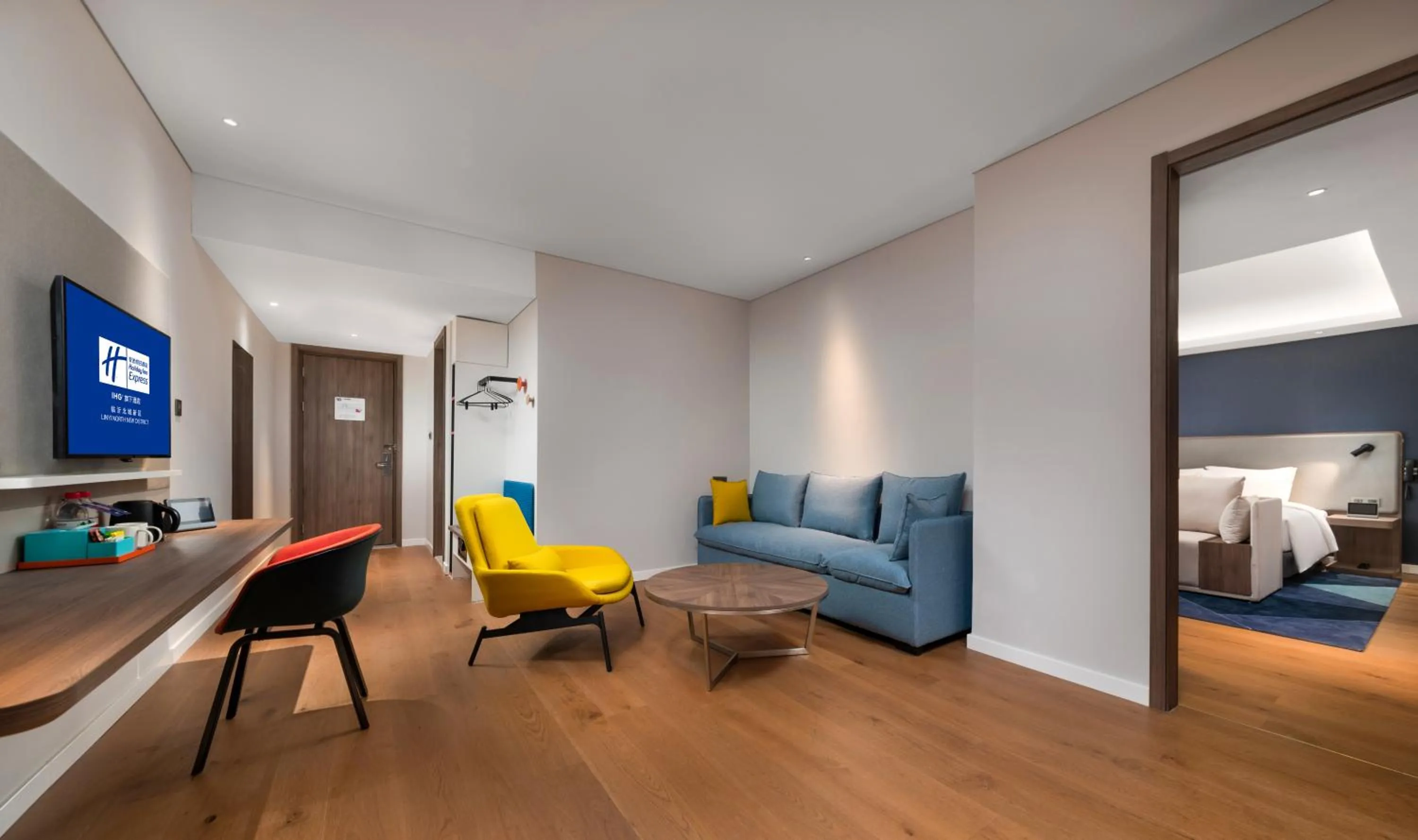 Living room in Holiday Inn Express Linyi North New District by IHG