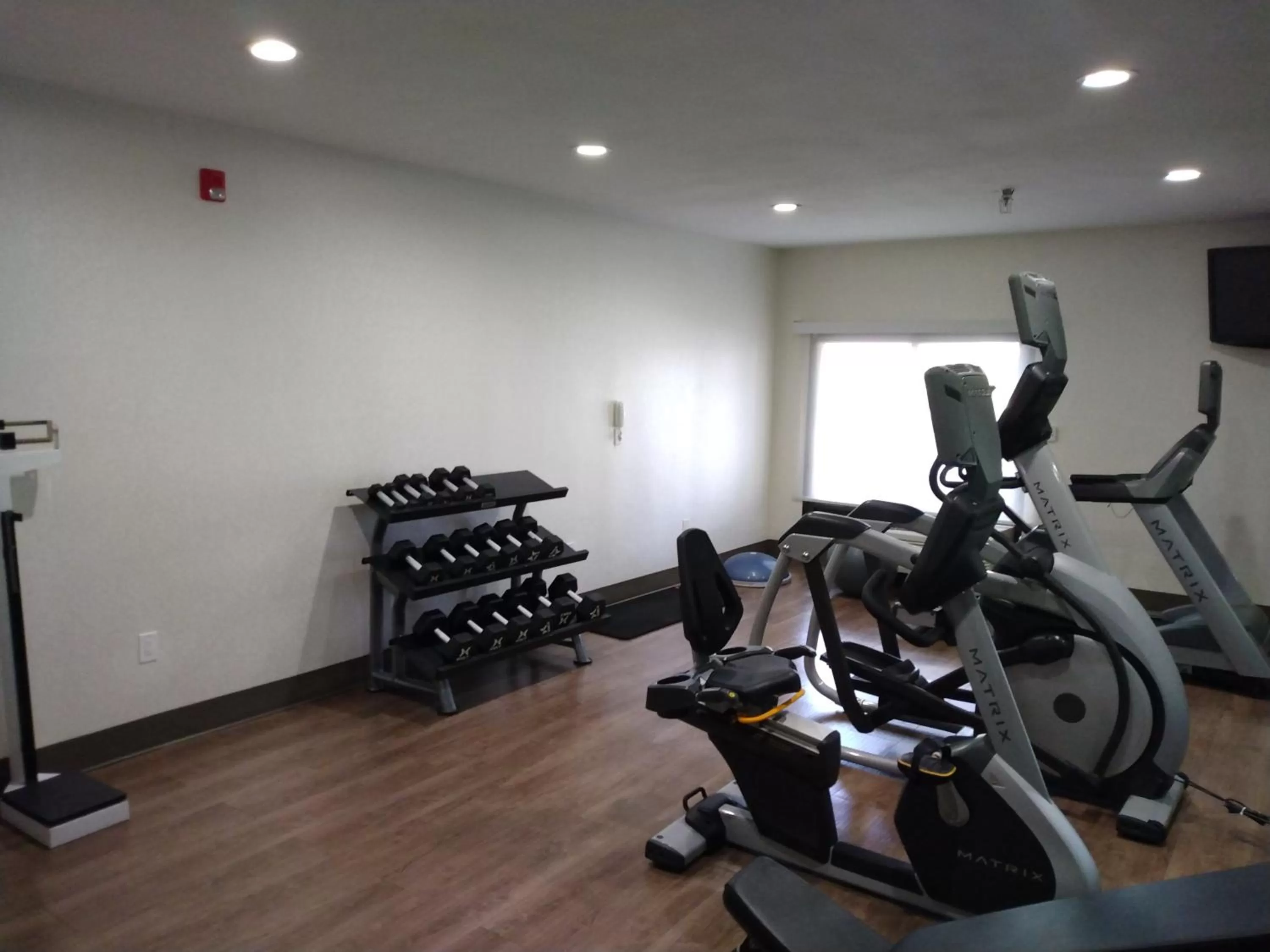 Fitness centre/facilities in Holiday Inn Express Hotel & Suites Albuquerque Midtown by IHG