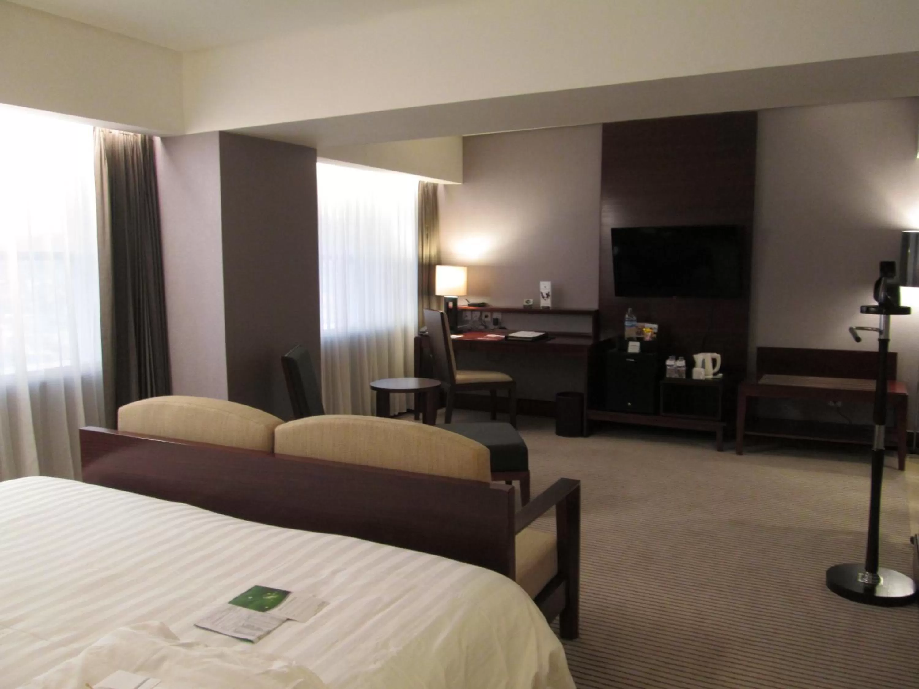 Living room, Bed in Aston Samarinda Hotel and Convention Center